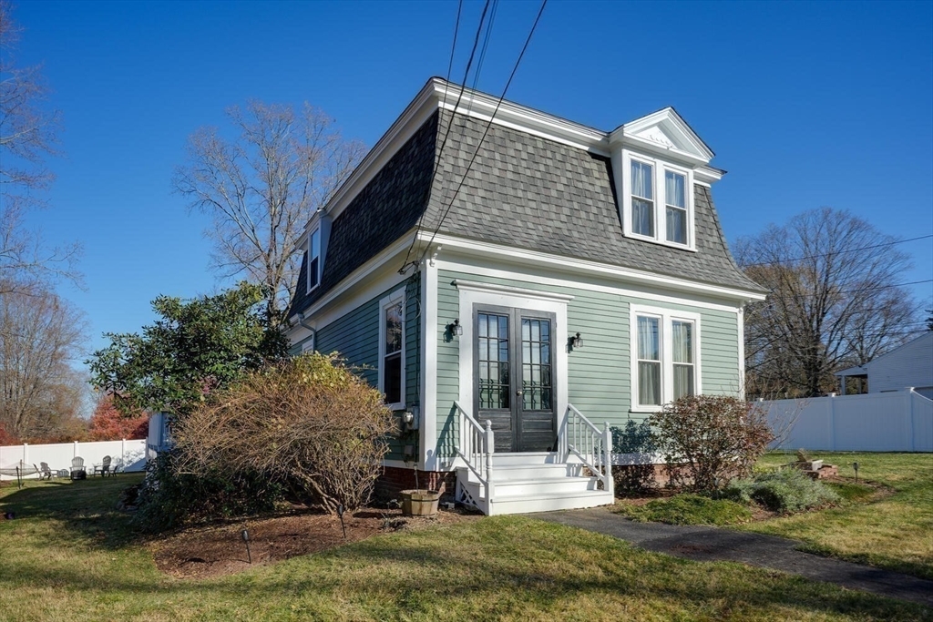 Property Photo:  32 Oak Hill Rd  MA 01772 