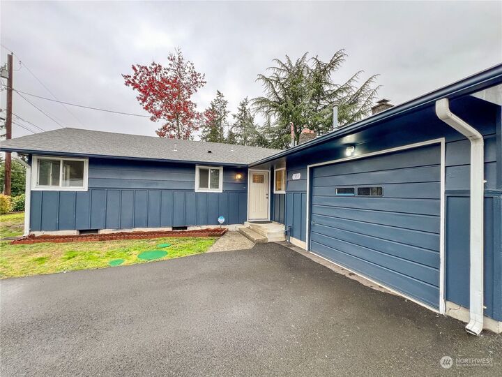 Property Photo: 1314 Stillwell Street NE WA 98516