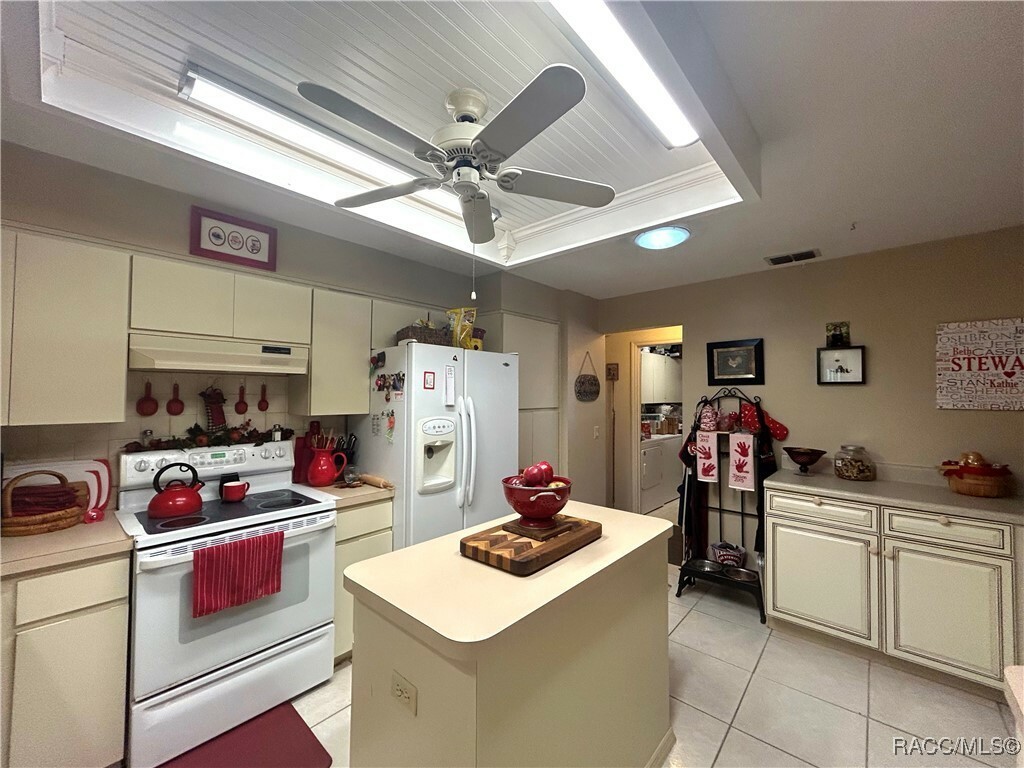 Property Photo:  8512 N Ibsen Drive  FL 34434 