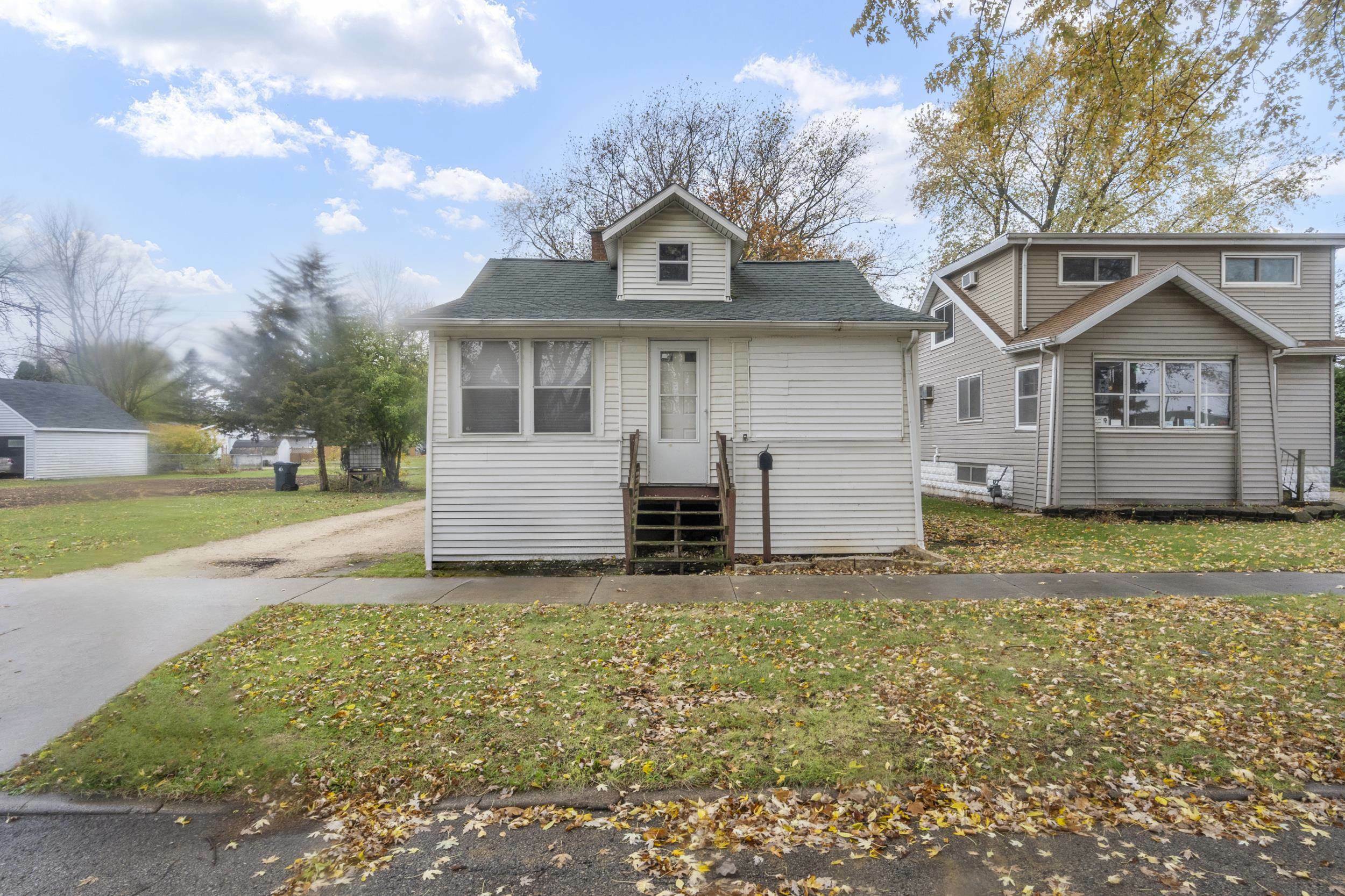 Property Photo:  242 N Lincoln Avenue  WI 54935-3218 