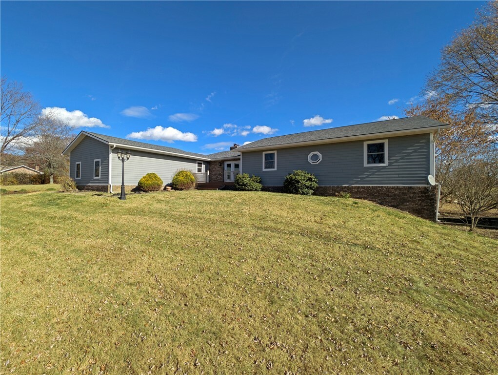 Property Photo:  124 Zeigler Rd  PA 15074 