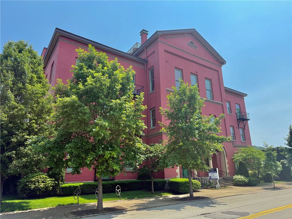 Property Photo: 3080 Smallman St Unit 6 PA 15201