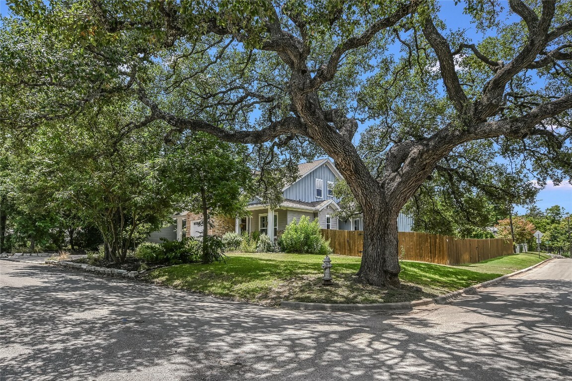 Property Photo:  2717 Geraghty Avenue  TX 78757 