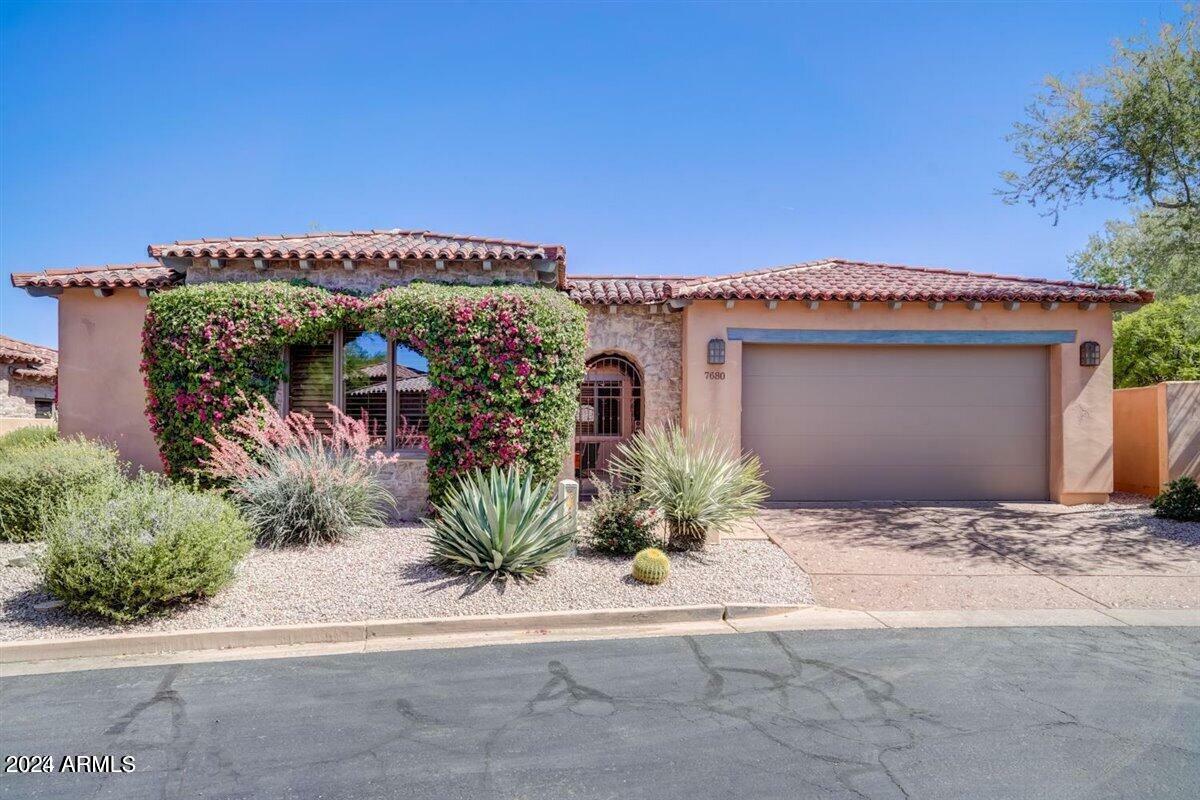 Property Photo:  7680 E Golden Eagle Circle  AZ 85118 