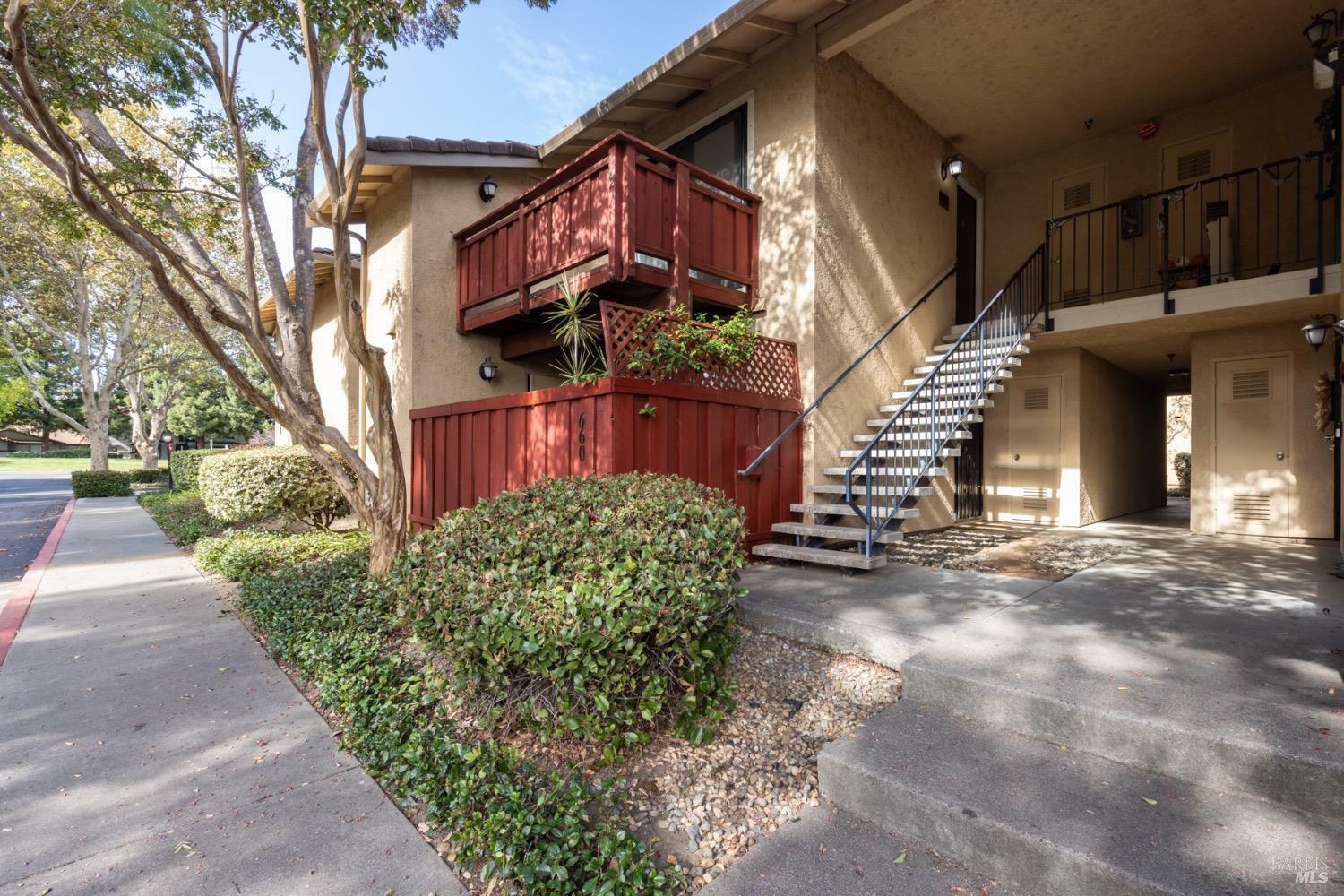 Property Photo:  662 Arcadia Drive  CA 95687 