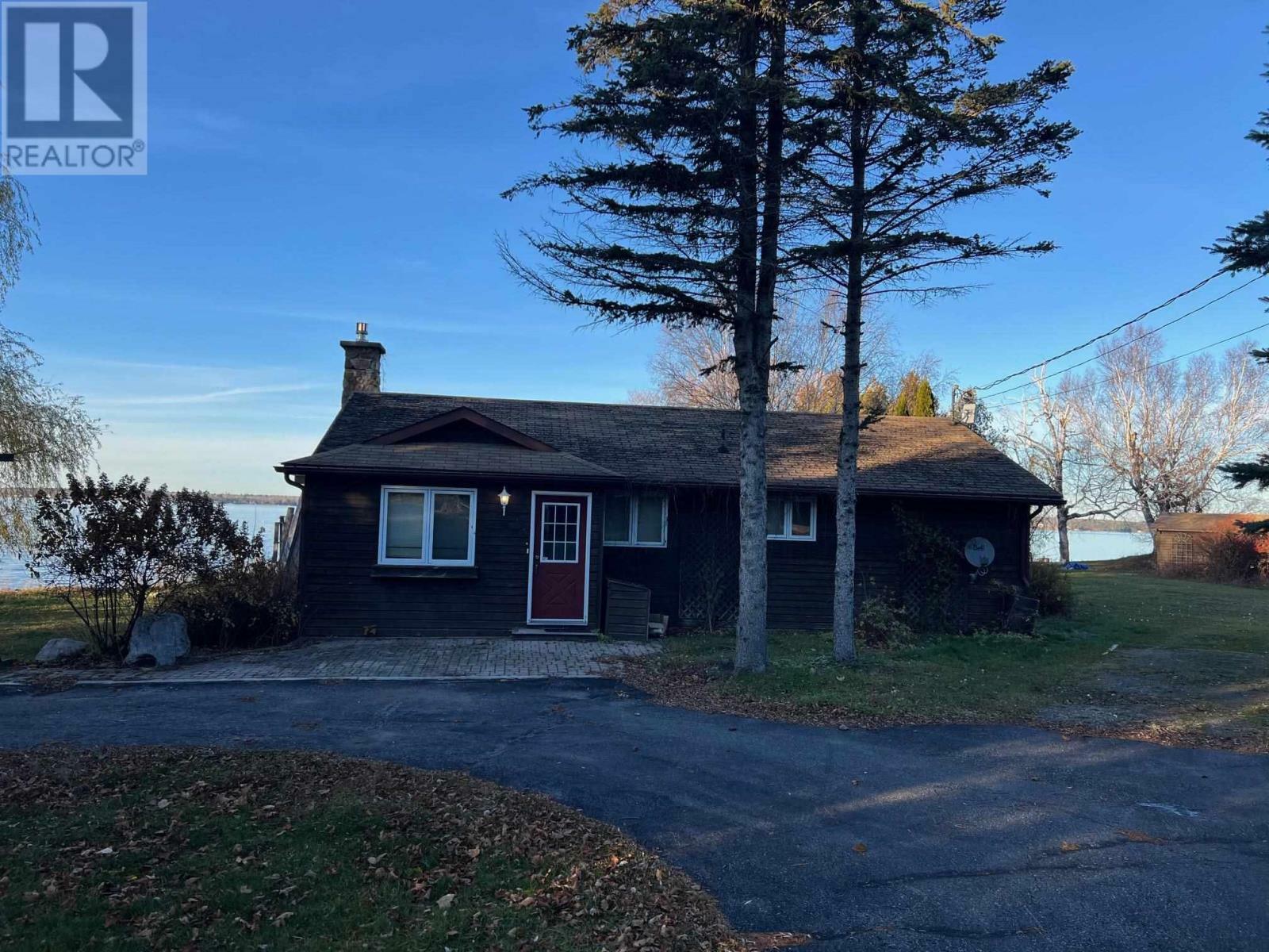 Photo de la propriété:  1808 Shore Rd  ON P0R 1J0 