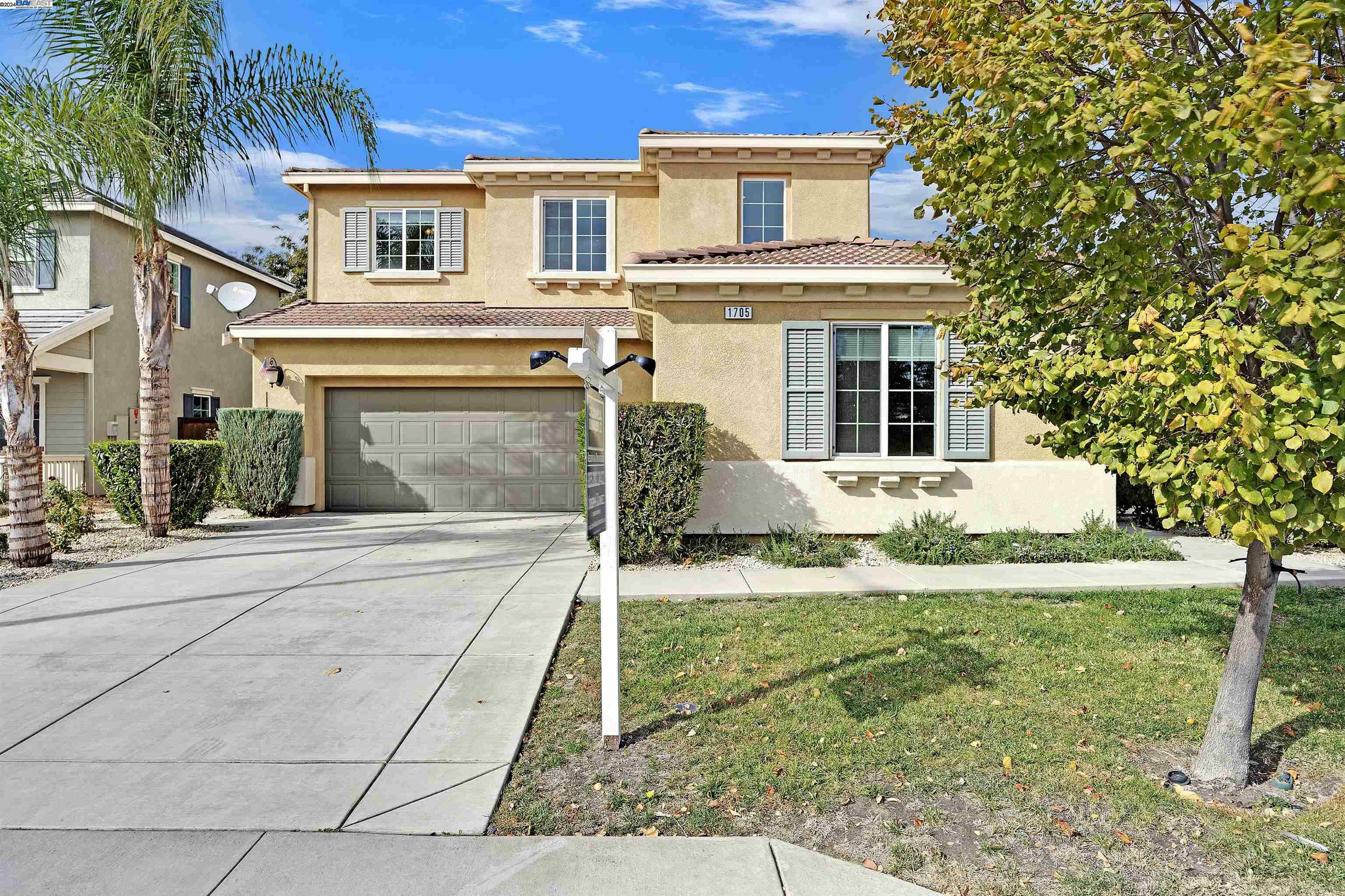 Property Photo:  1705 Hummingbird Way  CA 95376 