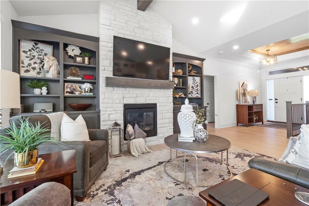 Property Photo: 3208 SW Arboridge Drive MO 64082