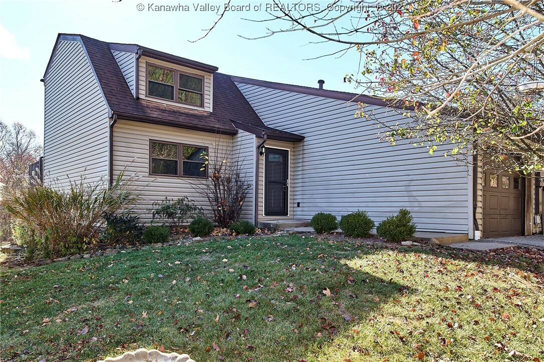 Property Photo:  1304 Hunters Ridge Road  WV 25314 