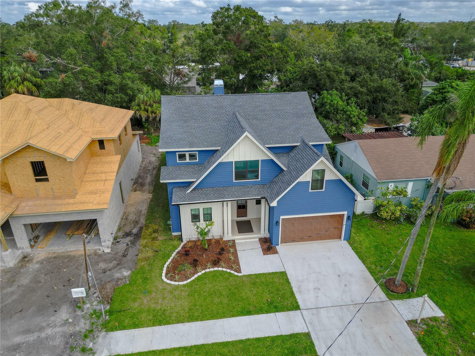 Property Photo:  1013 W Charter Street  FL 33603 