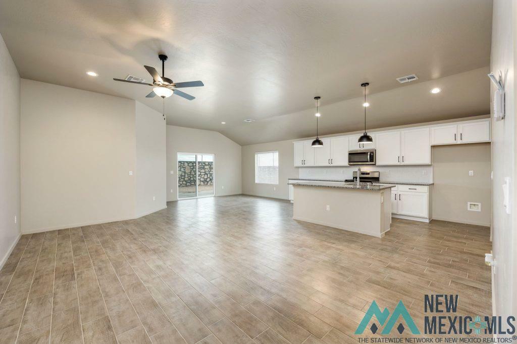 Property Photo: 1611 Magnolia Lane NM 88201