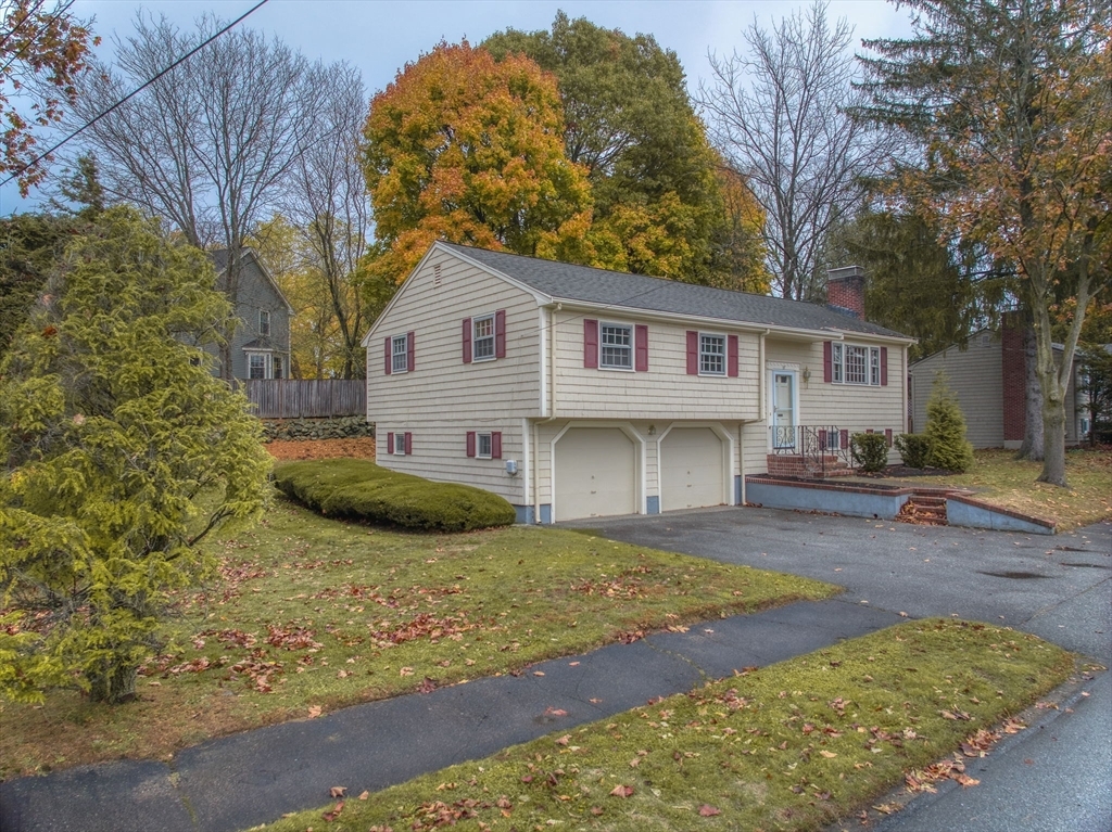 Property Photo: 17 Cherry Lane Dr MA 01867