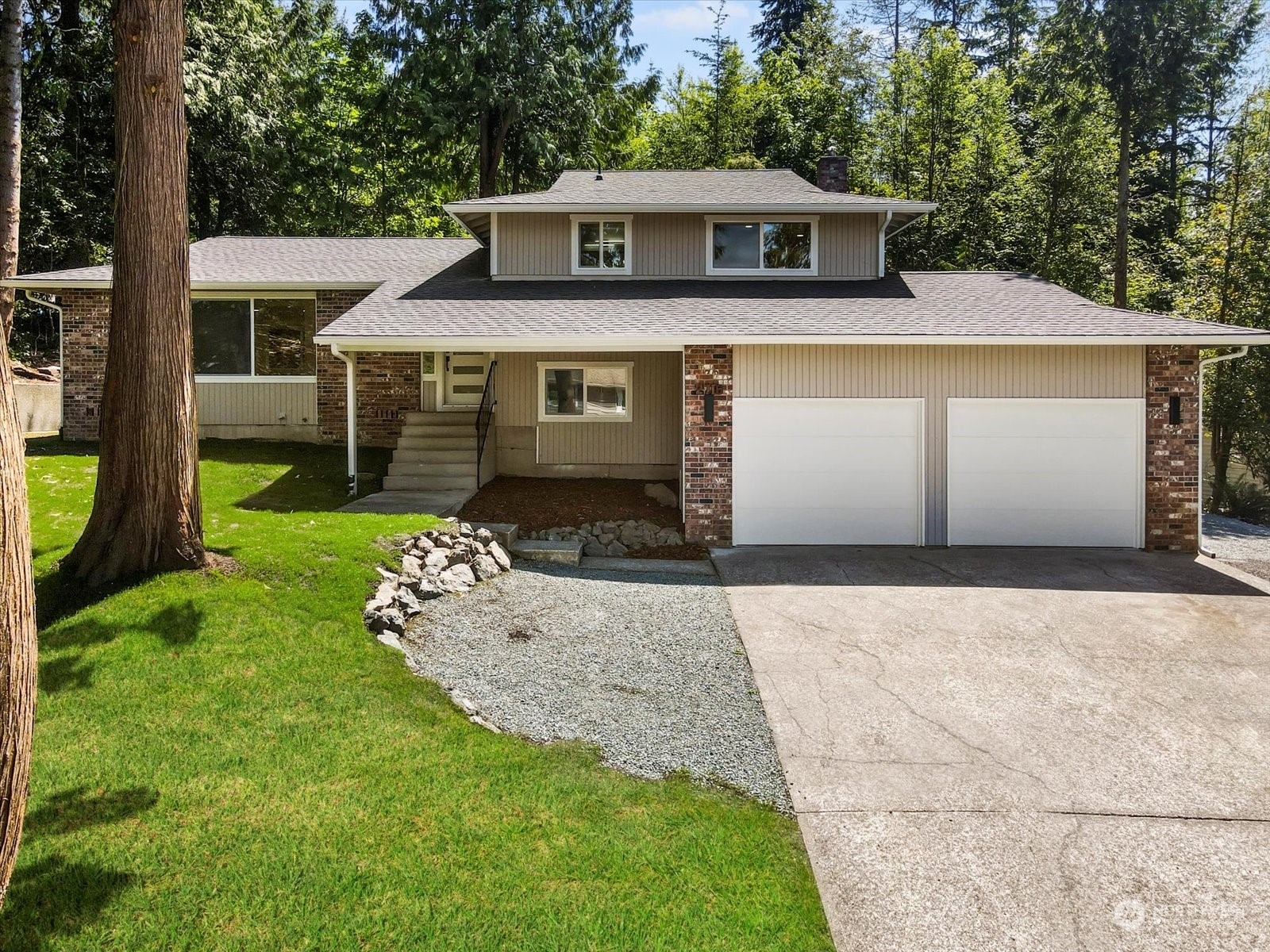 Property Photo:  2716  Iroquois Drive  WA 98273 