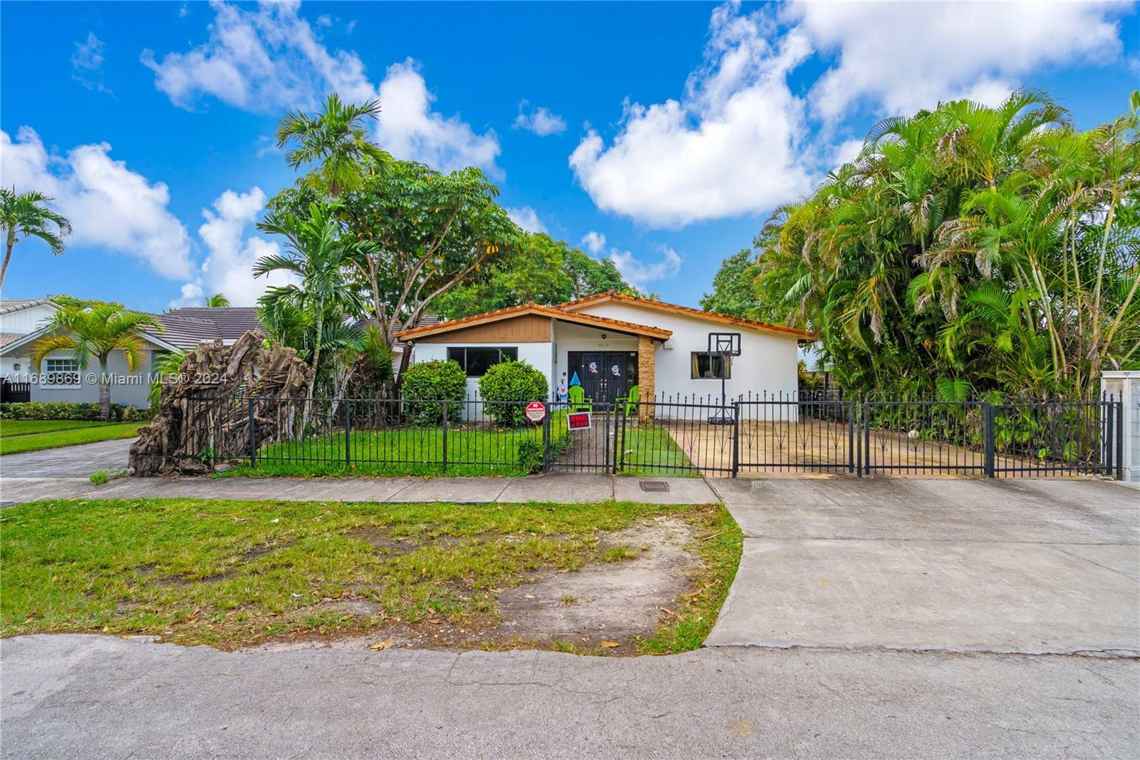 4430 SW 11th St  Coral Gables FL 33134 photo