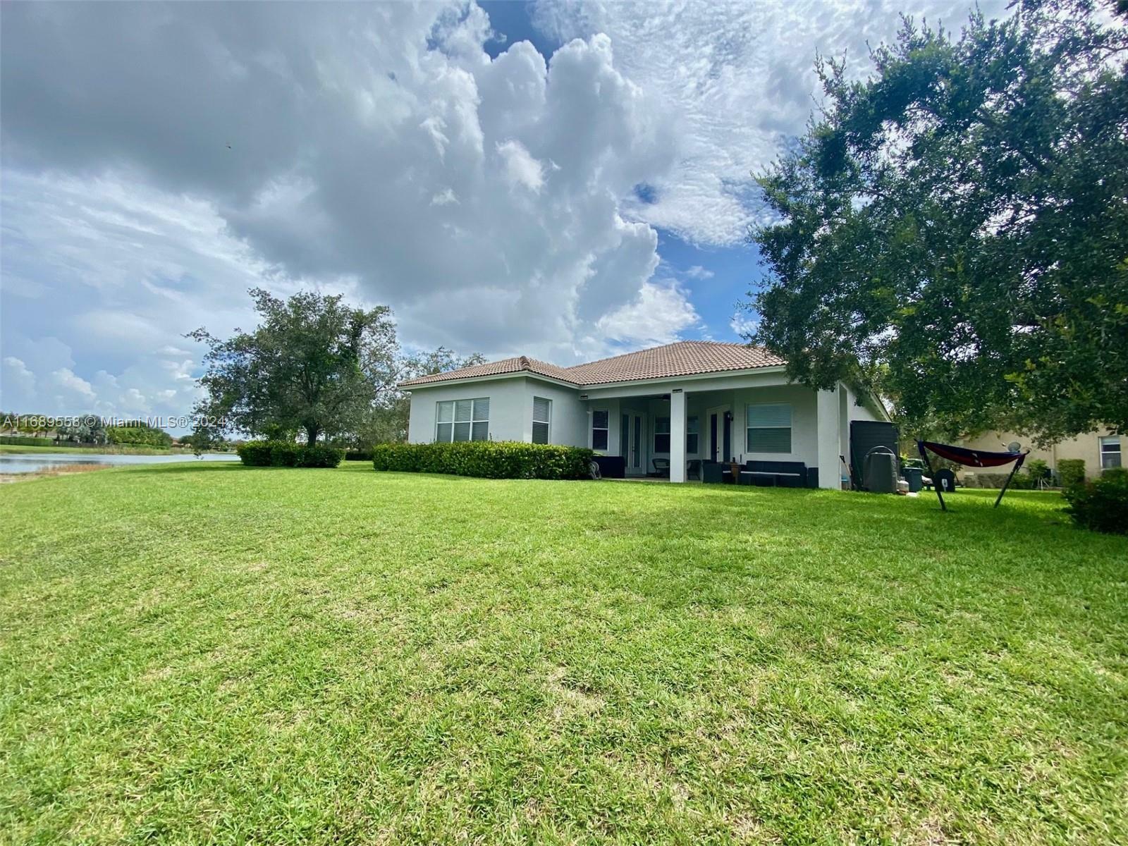 Property Photo:  3886 W Whitewater Ave  FL 33332 