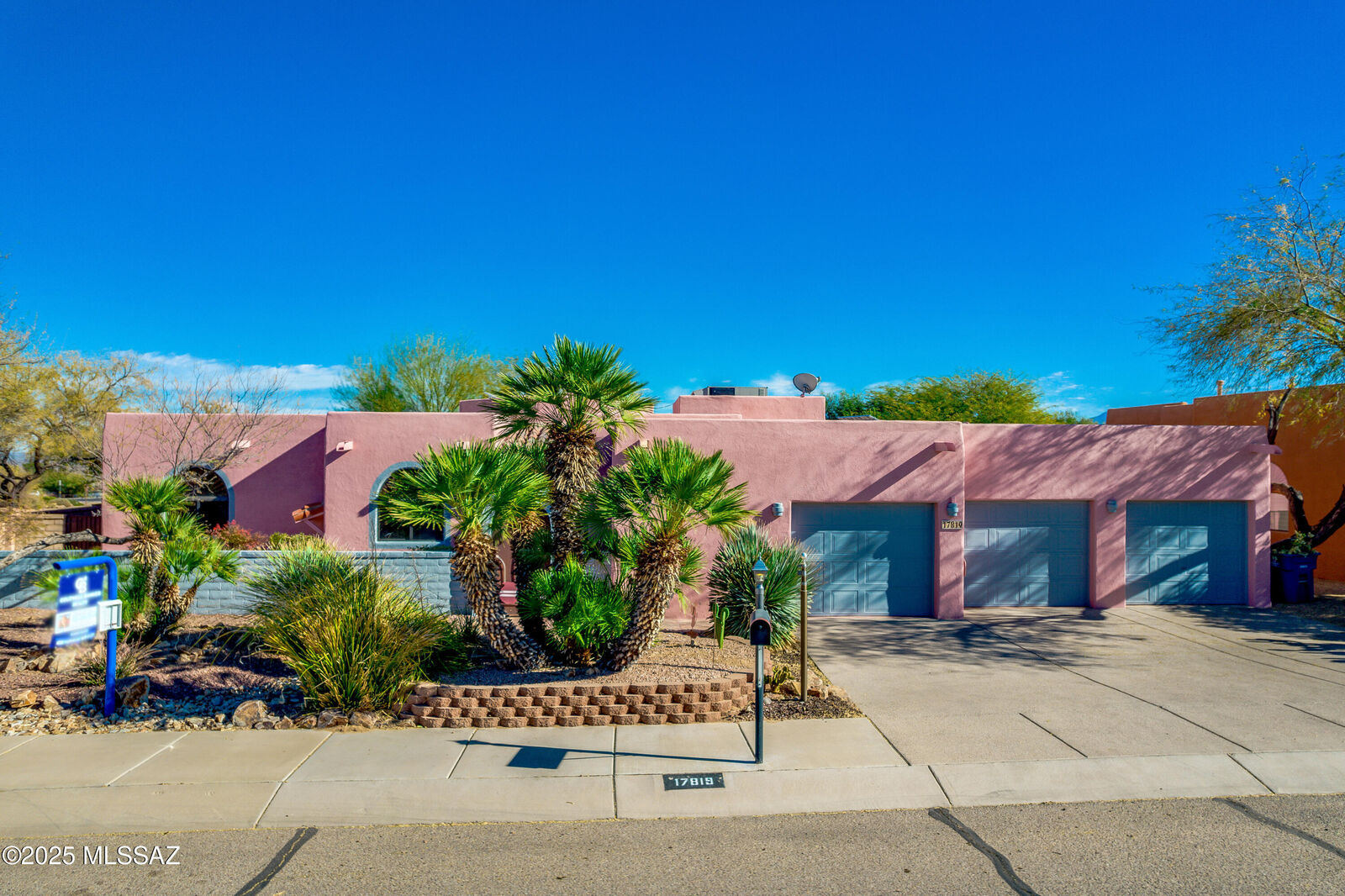 Property Photo: 17819 S Camino De Loreto AZ 85629