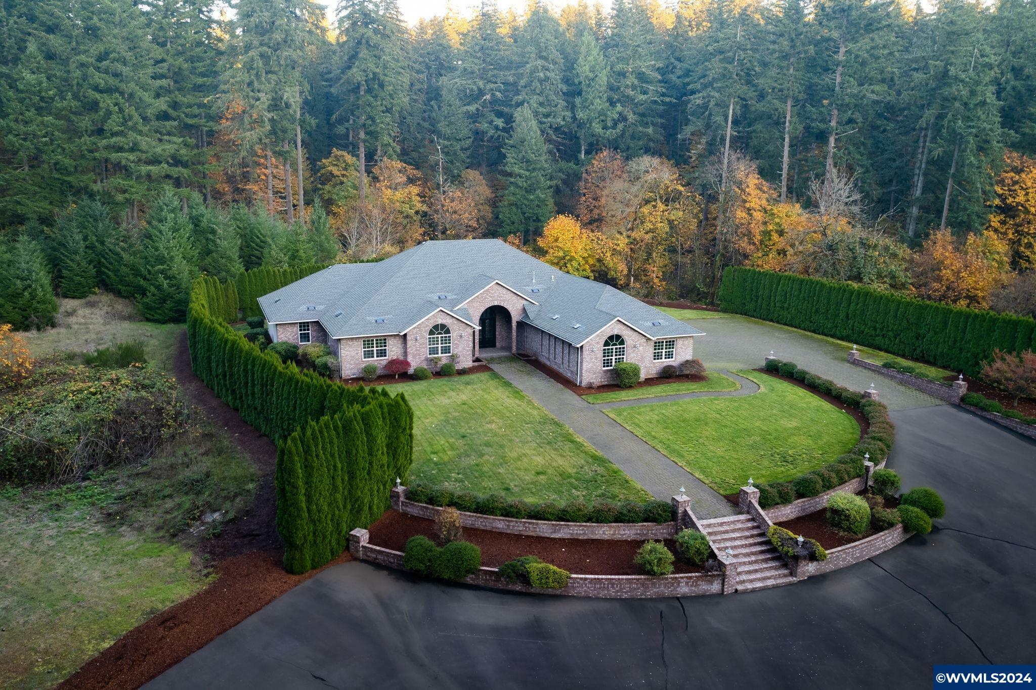 Property Photo: 7474 Battle Creek Rd SE OR 97317