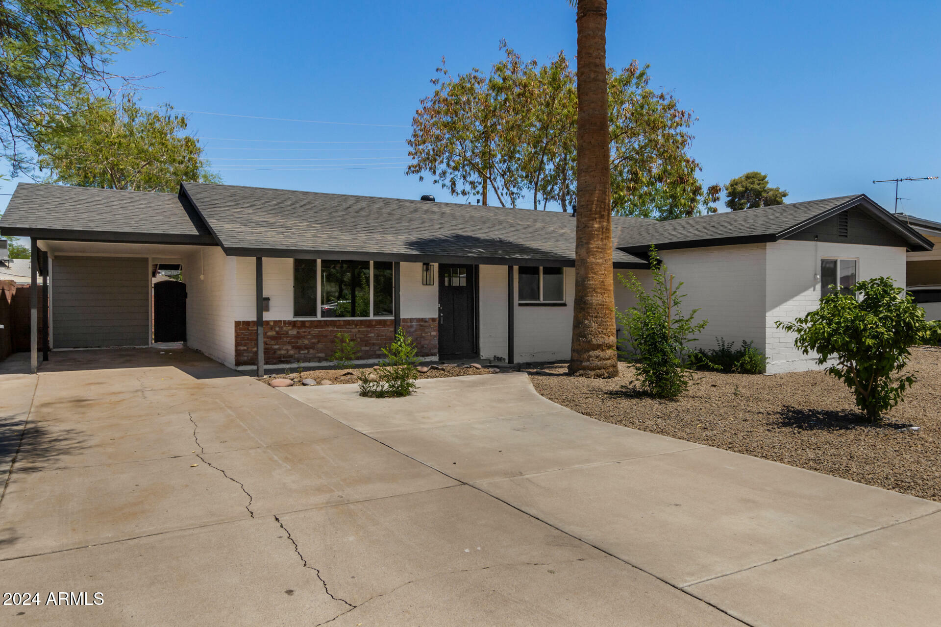 Property Photo:  1807 S Shafer Drive  AZ 85281 