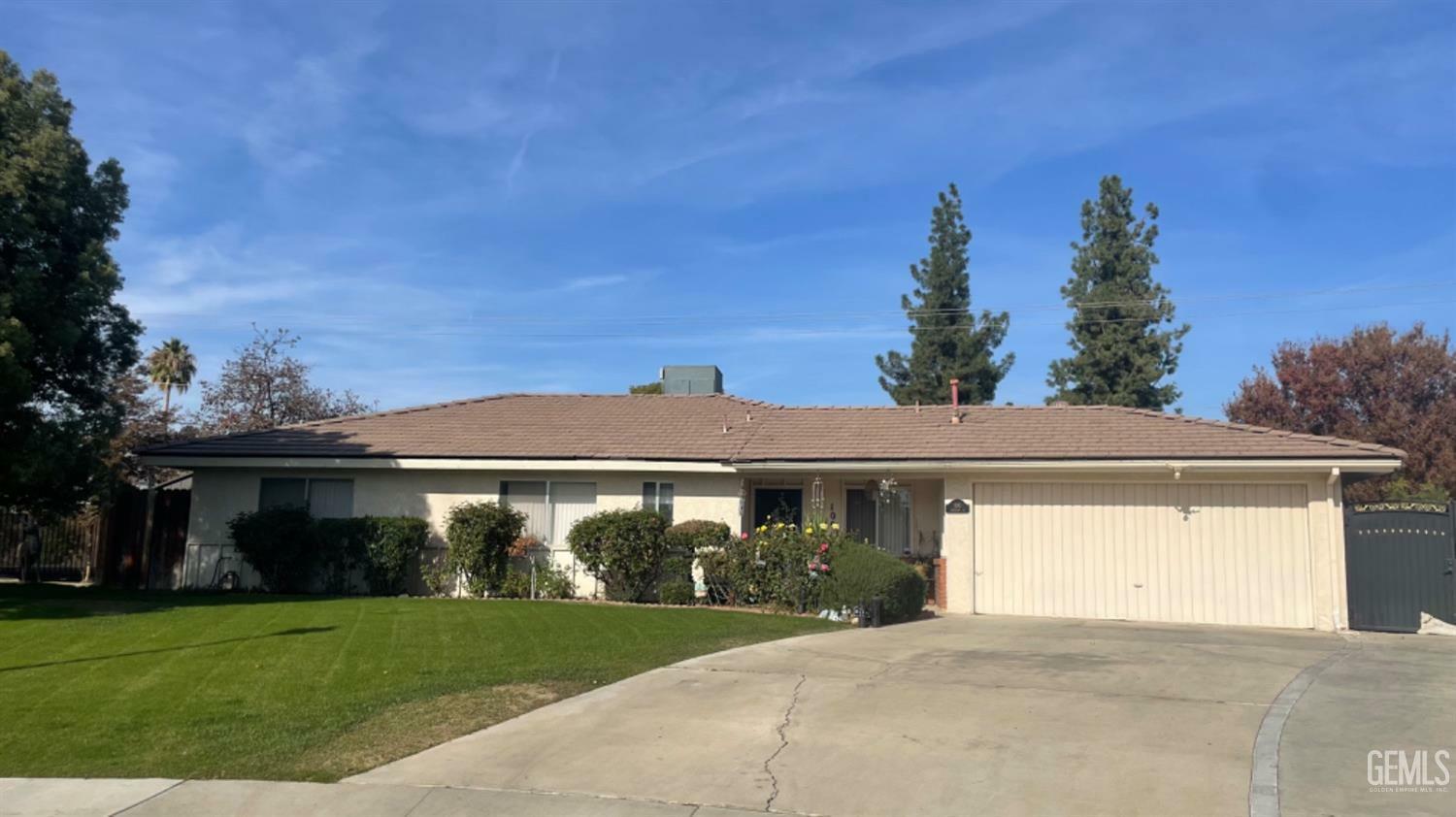 Property Photo:  100 Atherton Court  CA 93309 