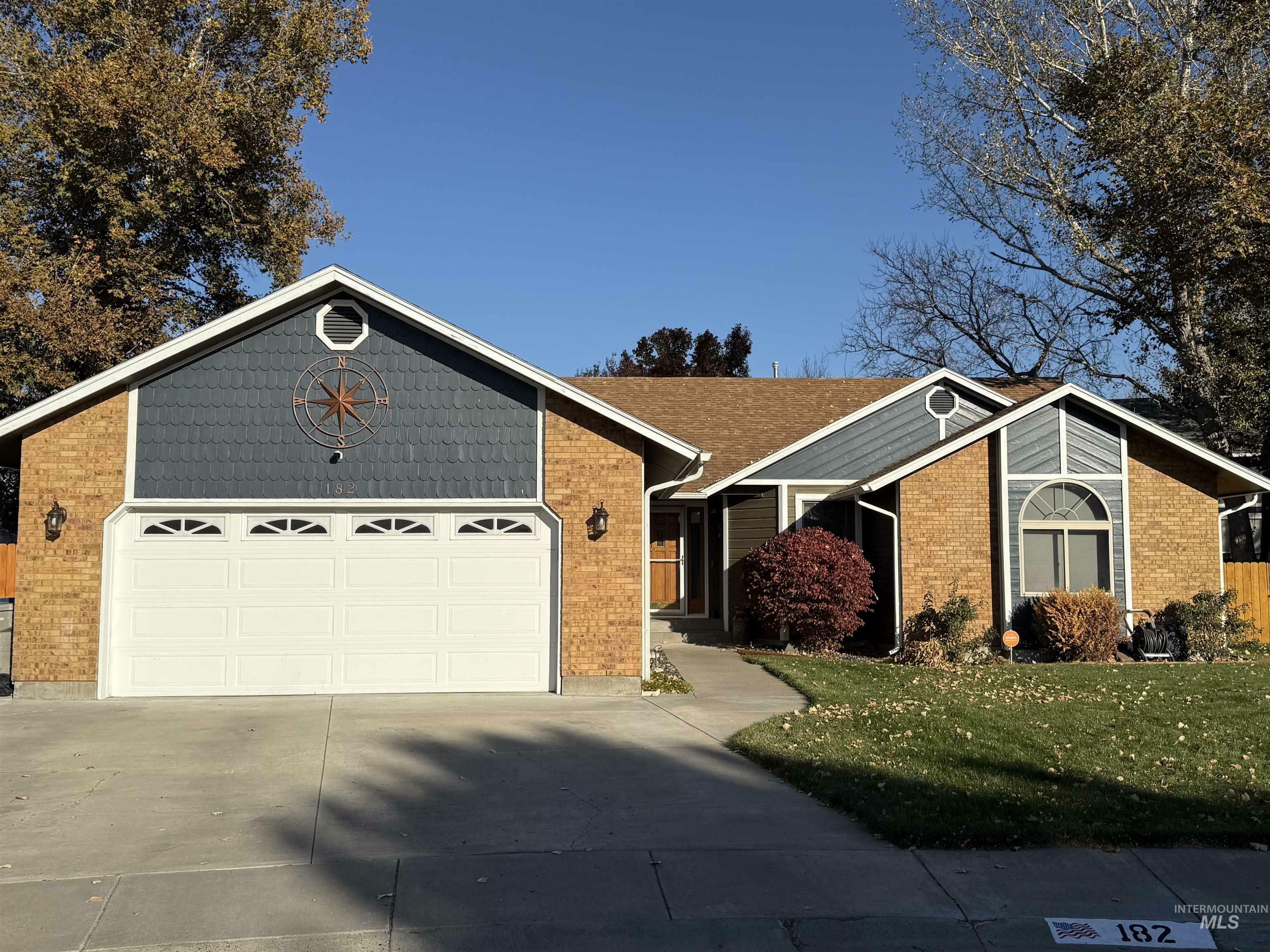 Property Photo: 182 Kings Ct ID 83647