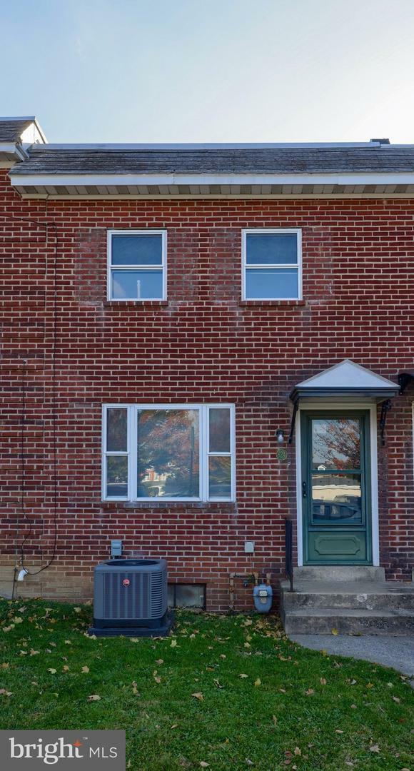 Property Photo:  824 Lafayette Street  PA 17603 