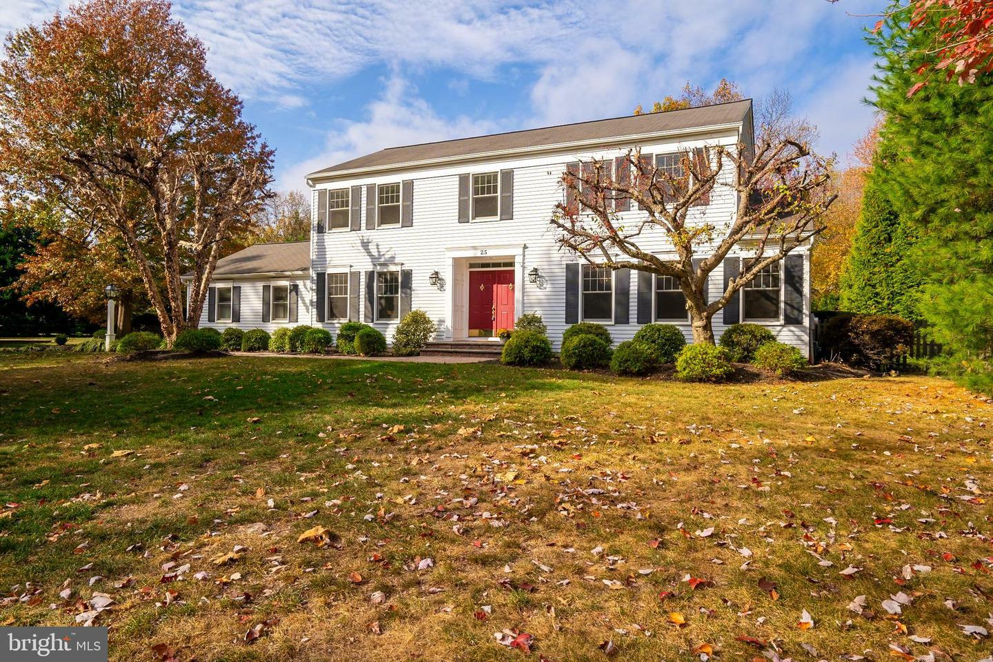 Property Photo:  25 Westminster Drive  NJ 08550 