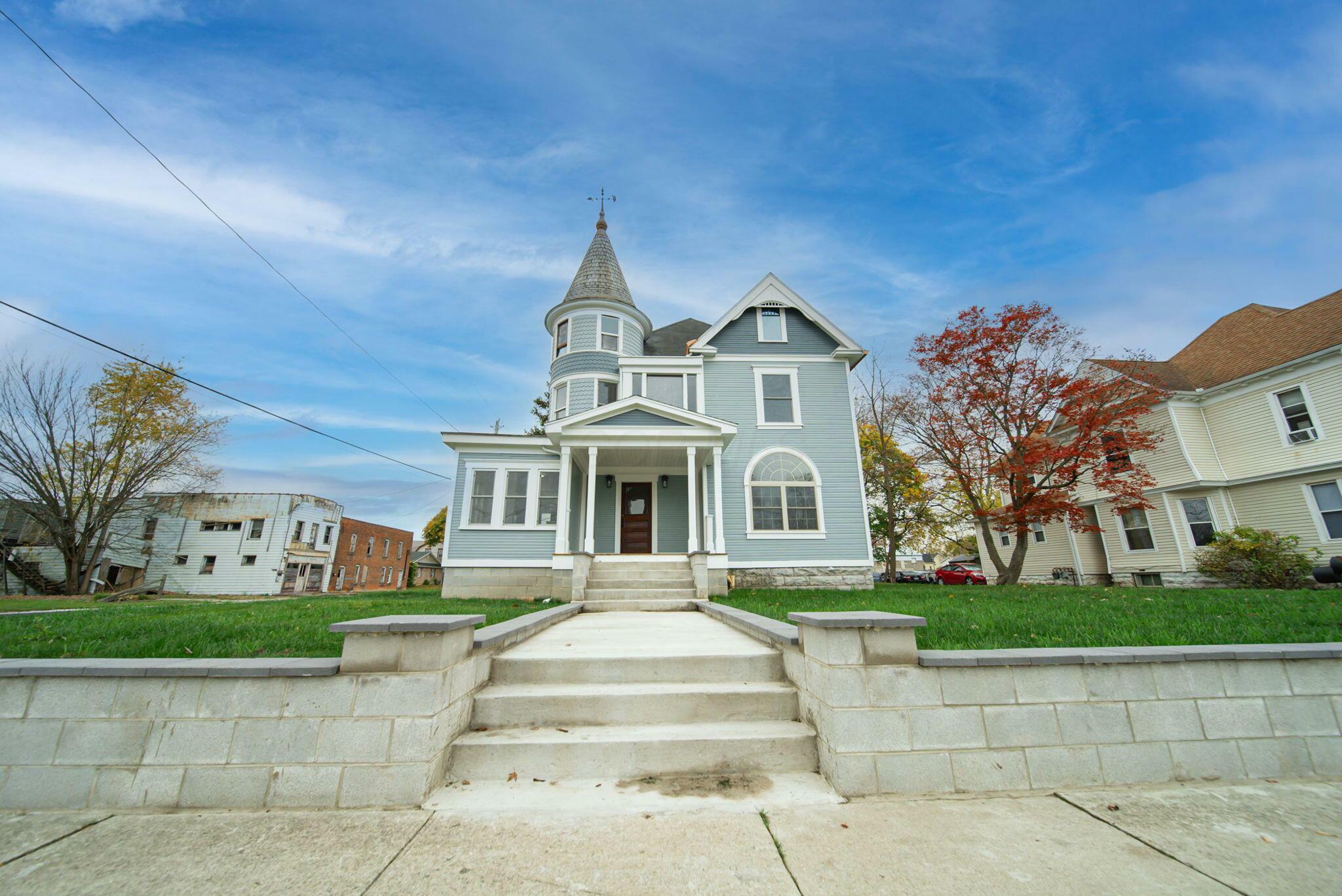 Property Photo:  395 W Church Street  OH 43302 