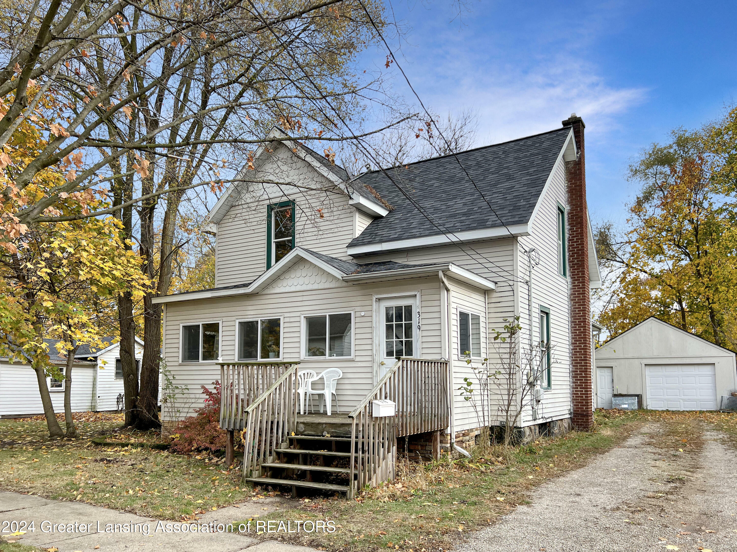 Property Photo:  319 Johnson Street  MI 48813 