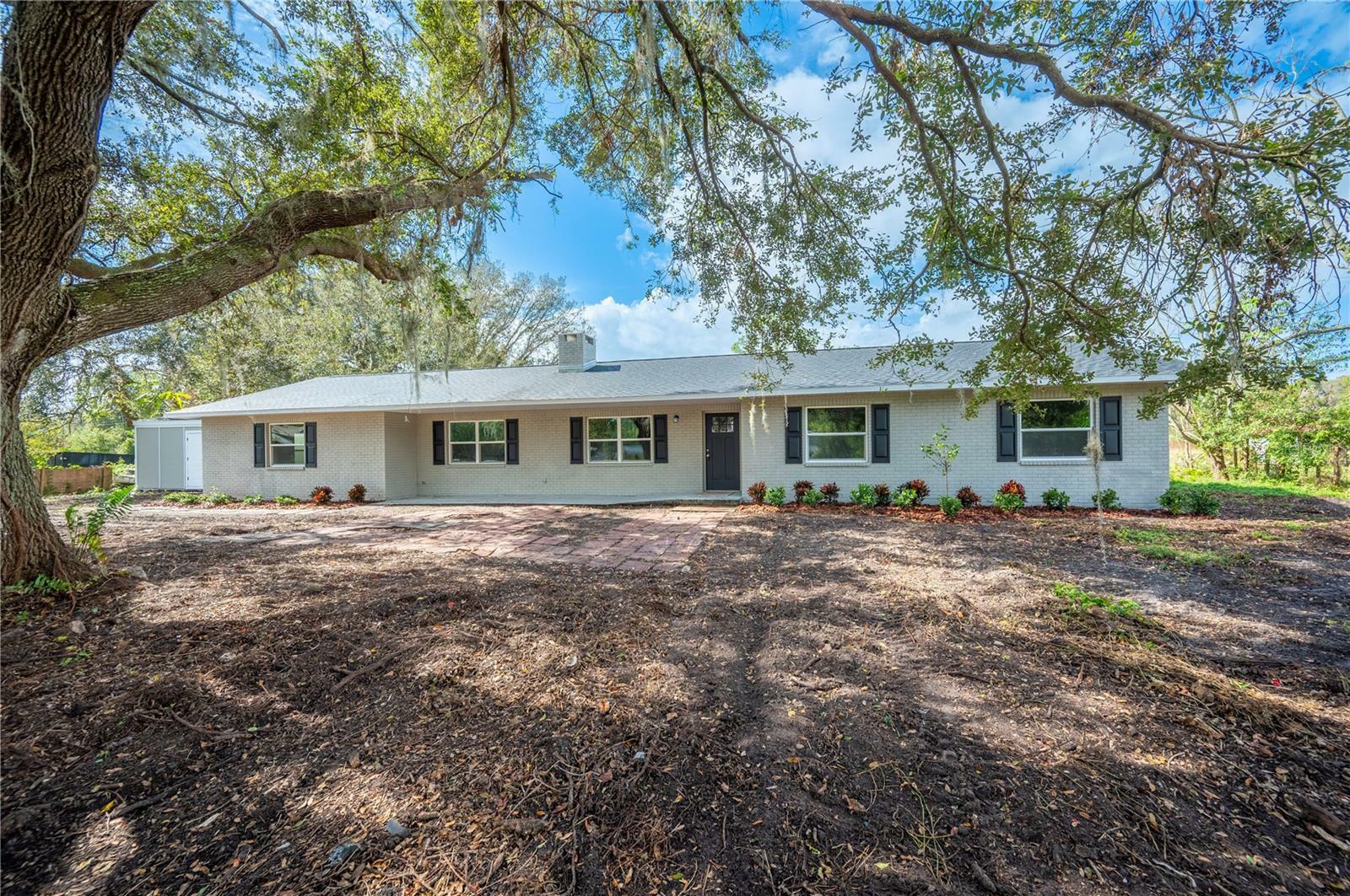 Property Photo:  9004 Pine Tree Drive  FL 33809 