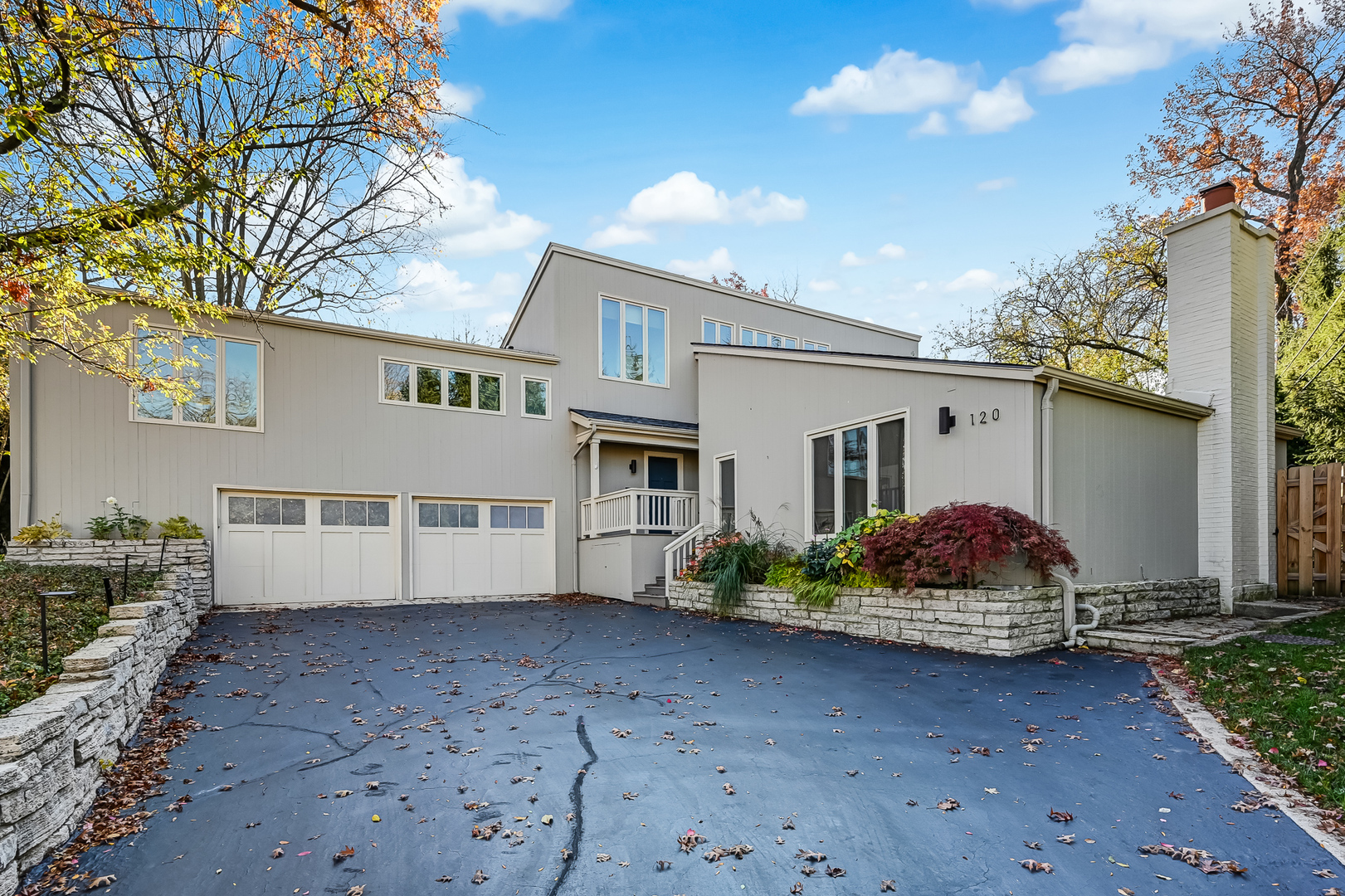 Property Photo:  120 Ravine Road  IL 60521 