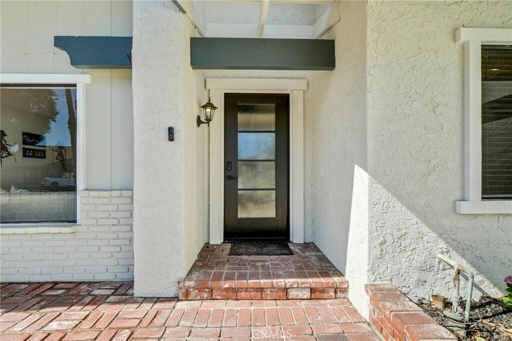 Property Photo:  1915 W Las Palmas Circle  CA 92868 