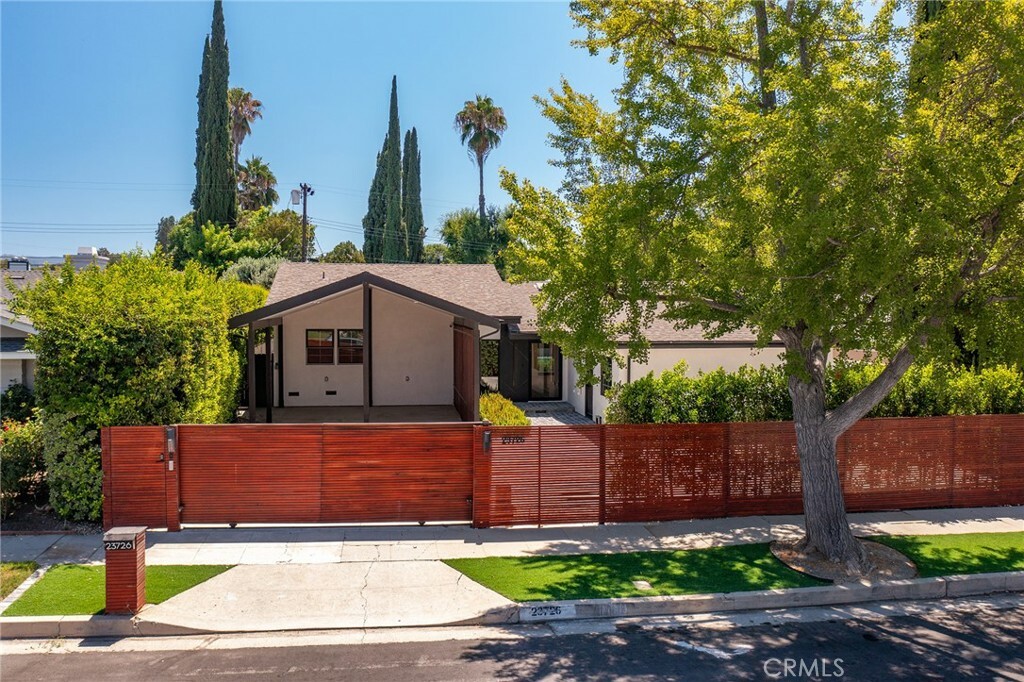 Property Photo:  23726 Oxnard Street  CA 91367 