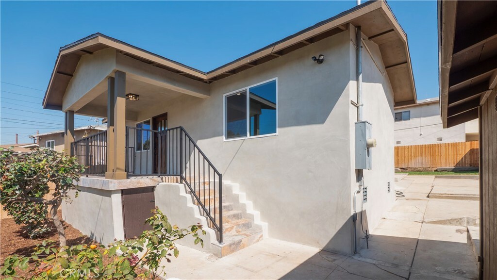 Property Photo:  1018 N Ditman Avenue  CA 90063 