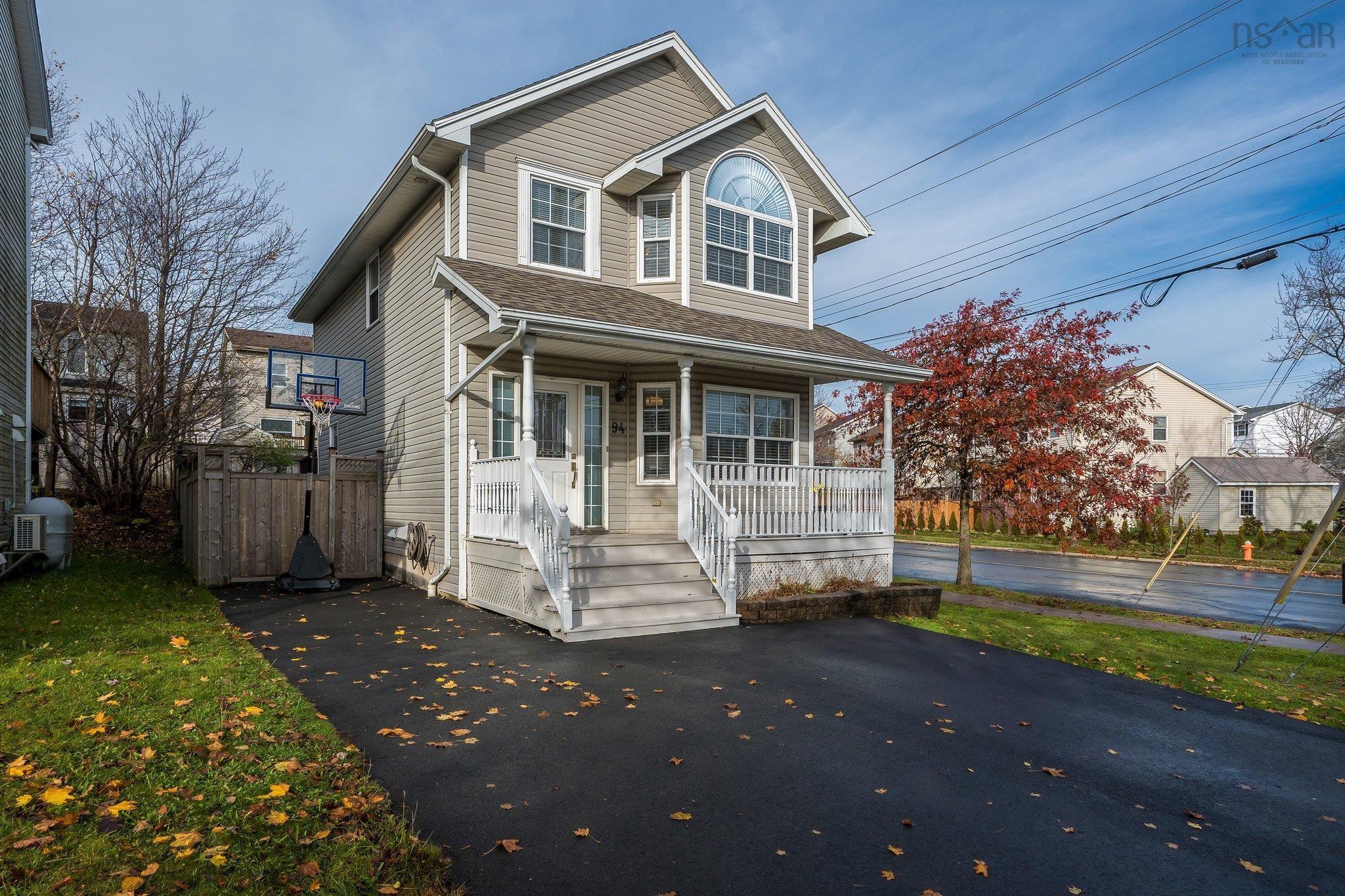 Property Photo:  94 Tamarack Drive  NS B3N 3G4 