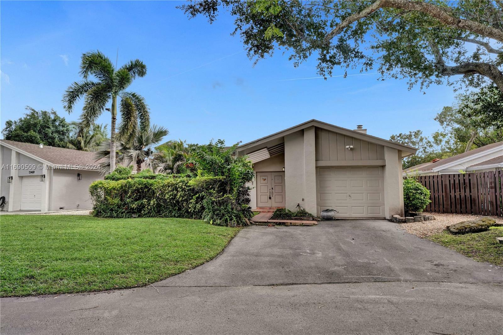 Property Photo:  13465 SW 108th St Cir S  FL 33186 