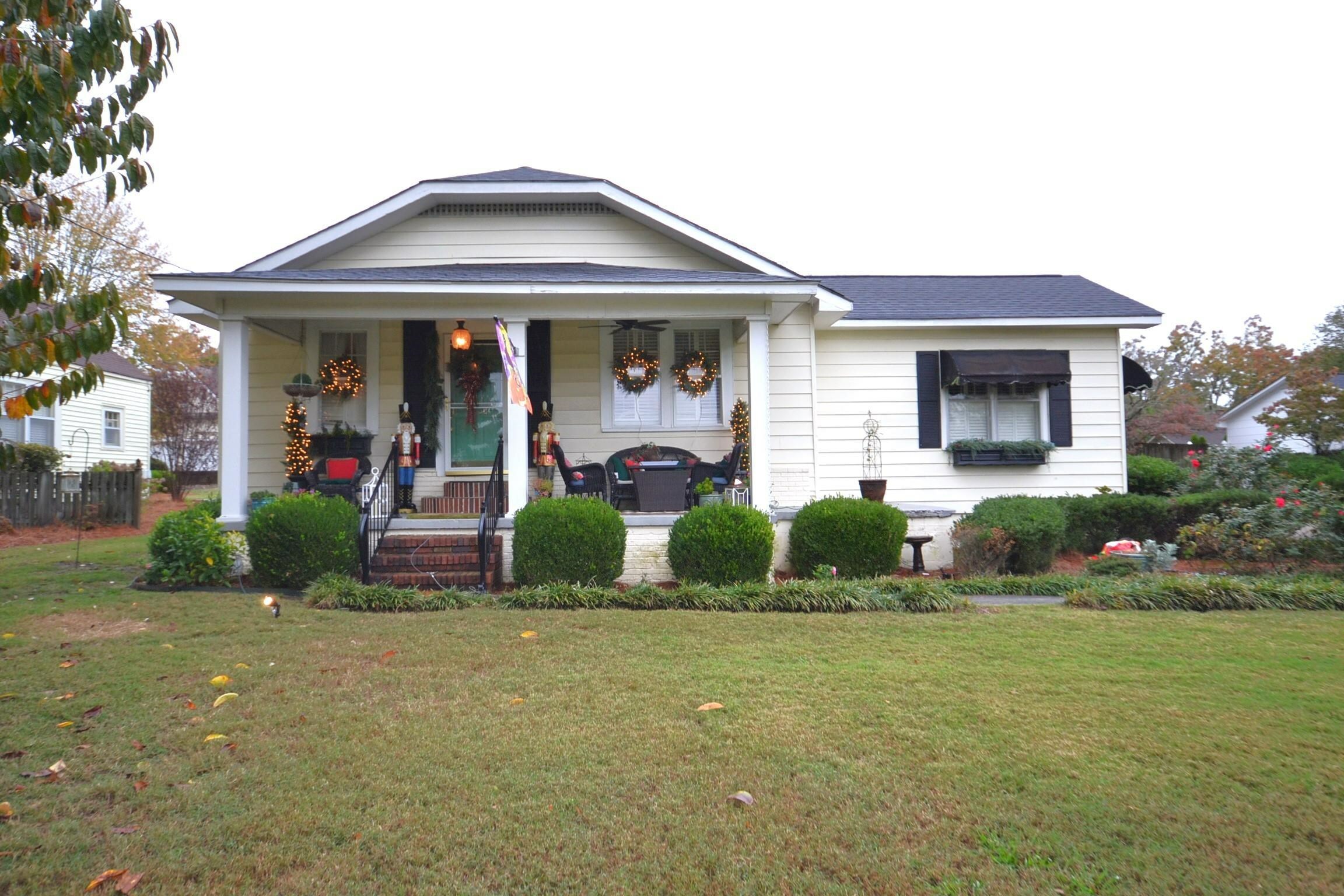 Property Photo:  1006 Barkley St  AL 35640 - HARTSELL 