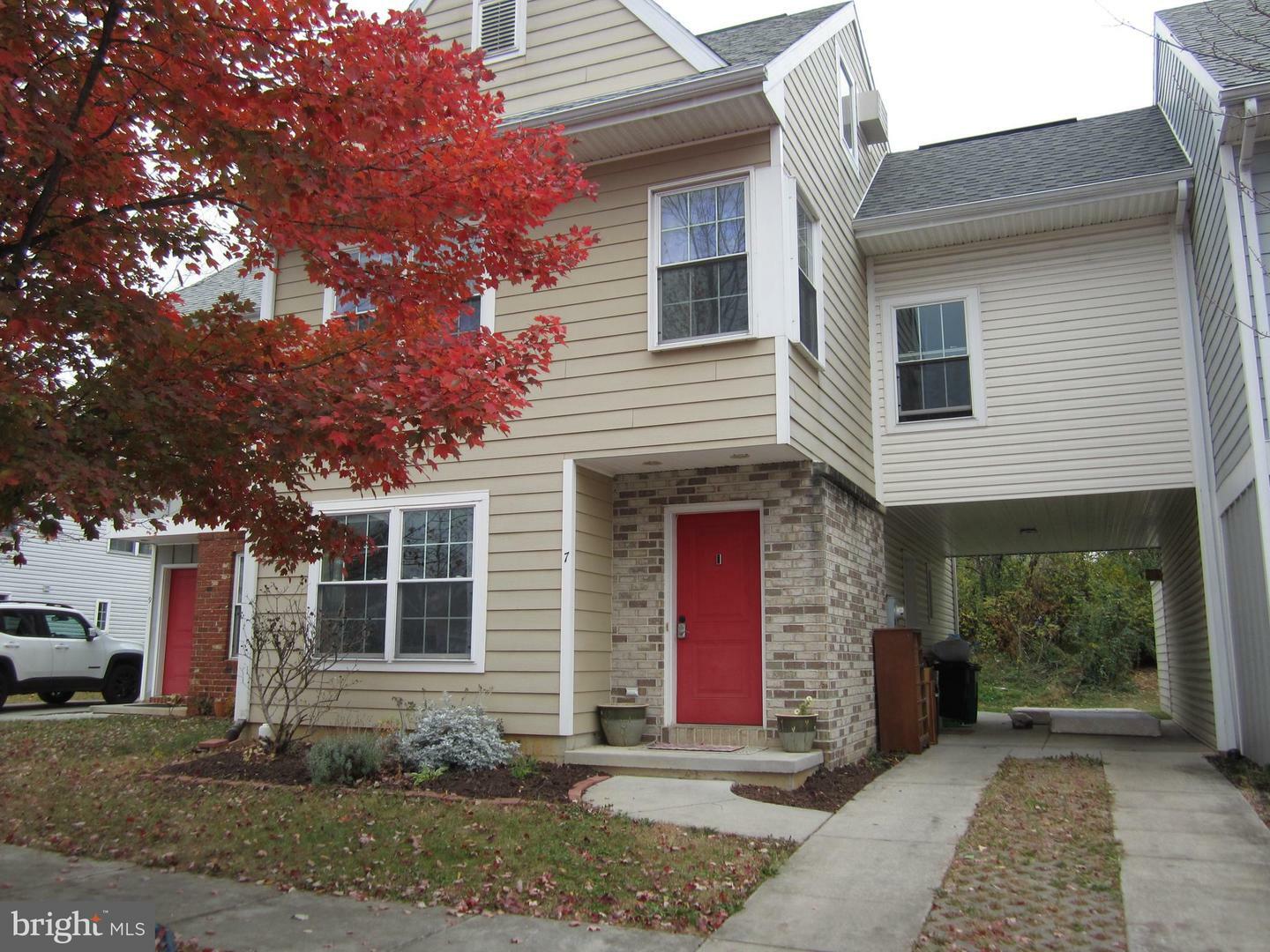 Property Photo:  7 Parkview Drive  PA 17013 