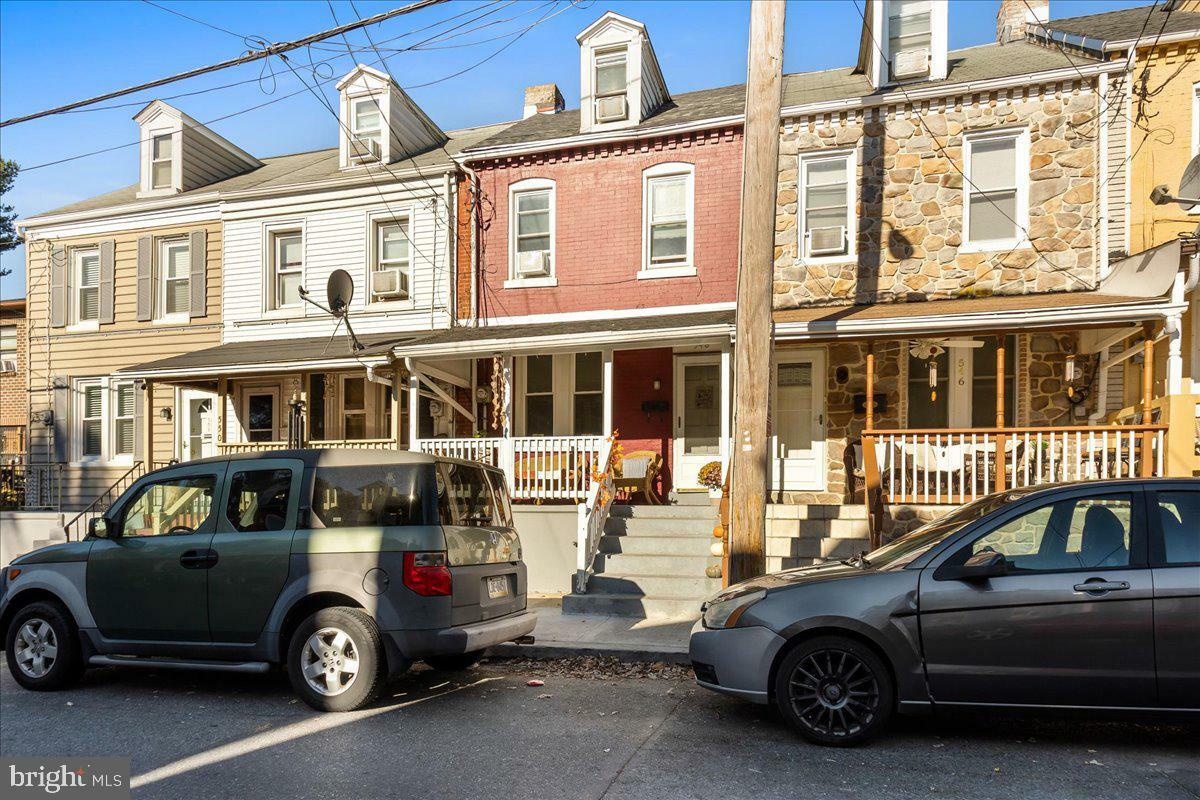 Property Photo:  548 Dauphin Street  PA 17602 