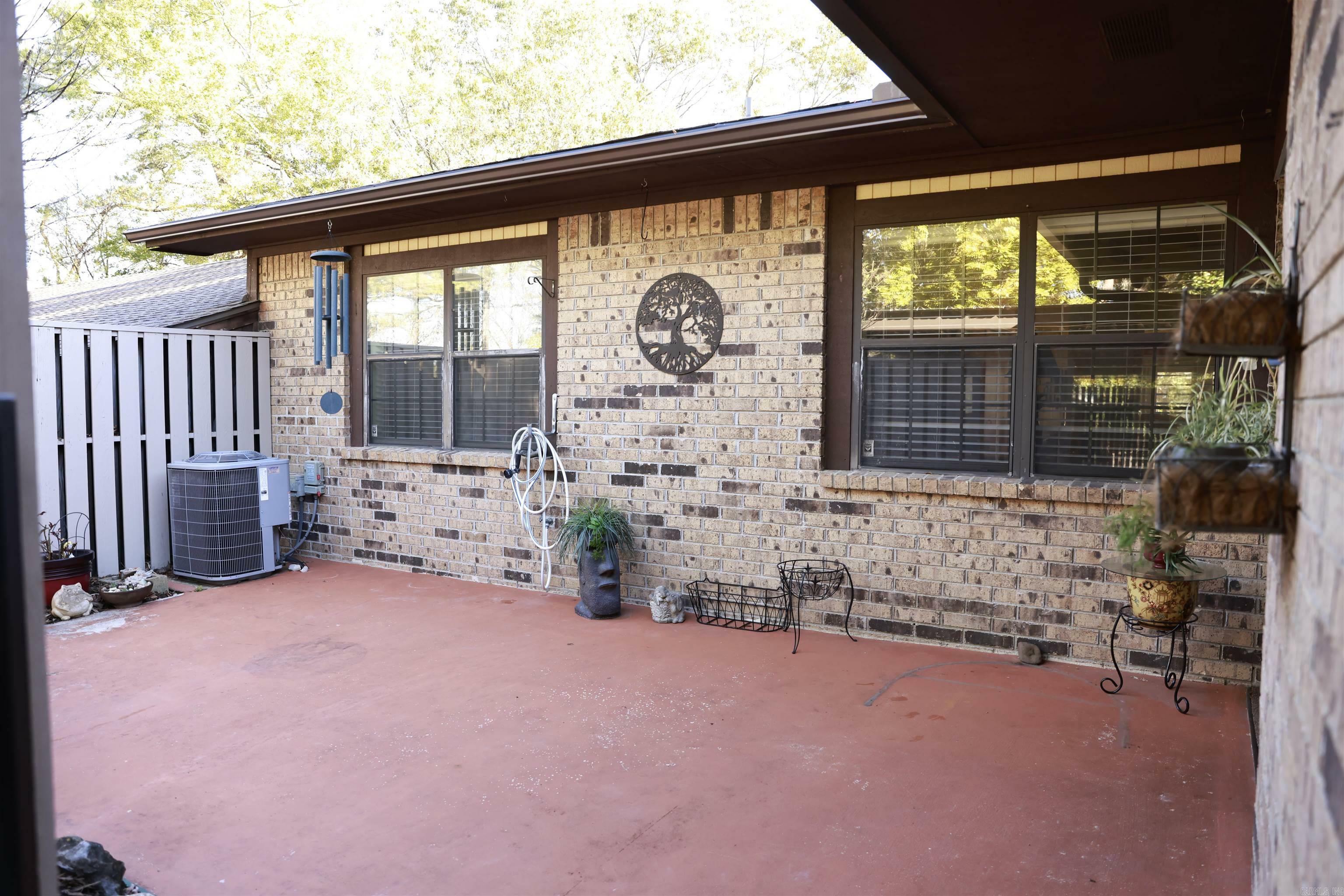 Property Photo:  109 Indian Hills St  AR 71901 