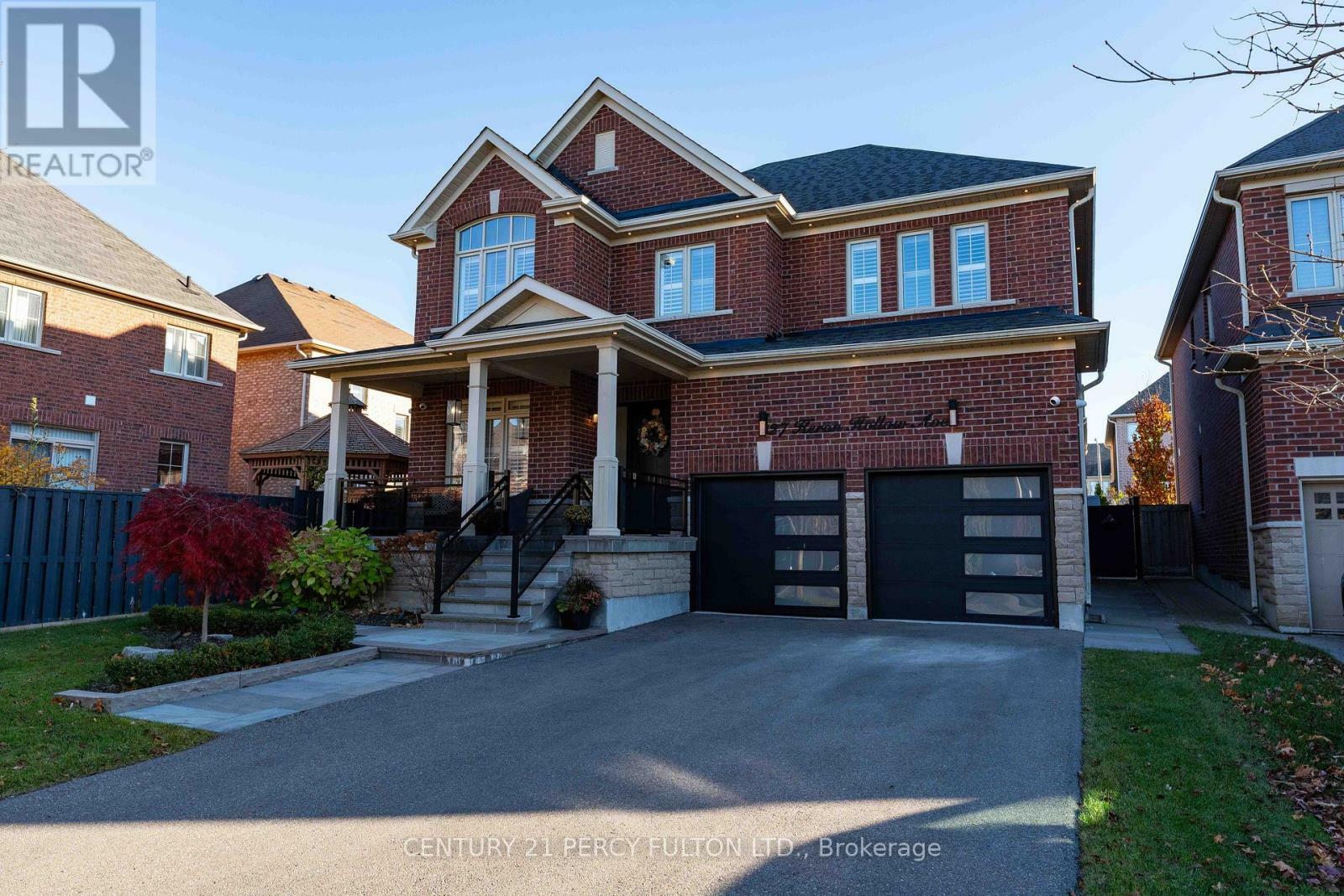 27 Heron Hollow Avenue  Richmond Hill (Oak Ridges) ON L4E 0V7 photo