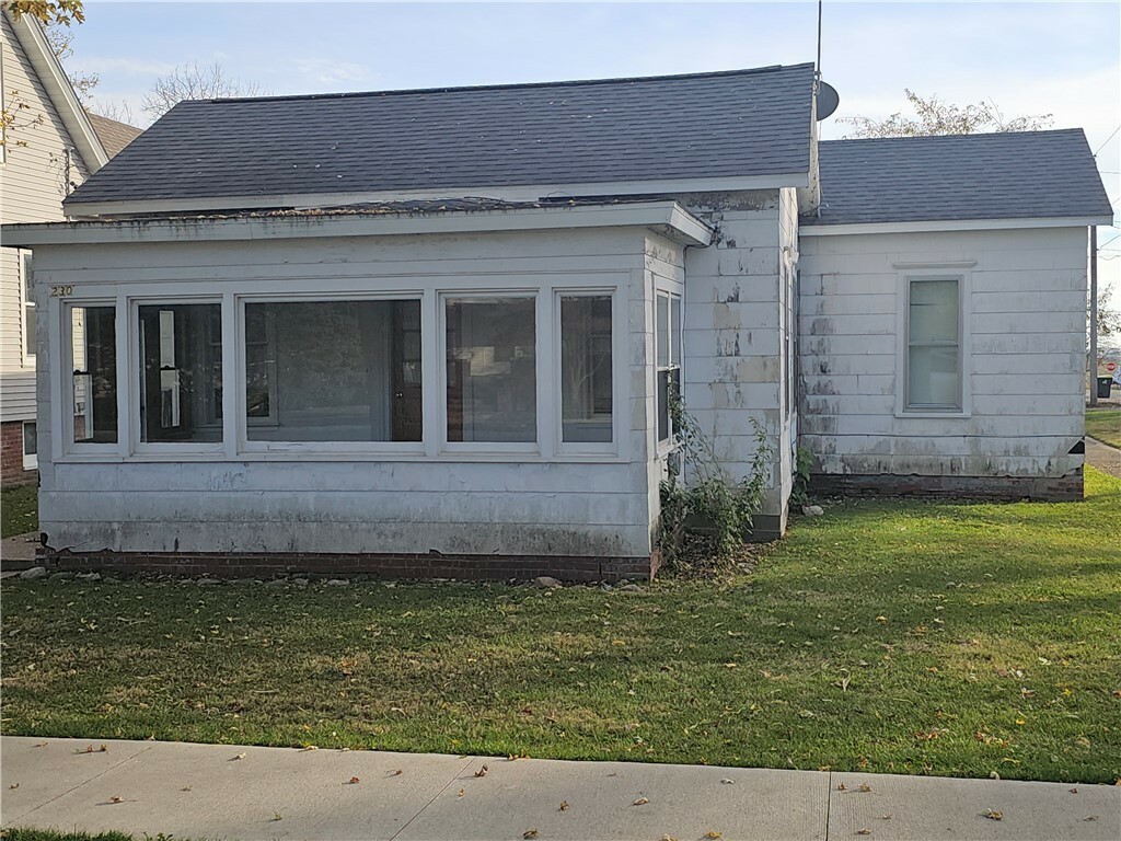 Property Photo: 230 W Main Street IL 61756