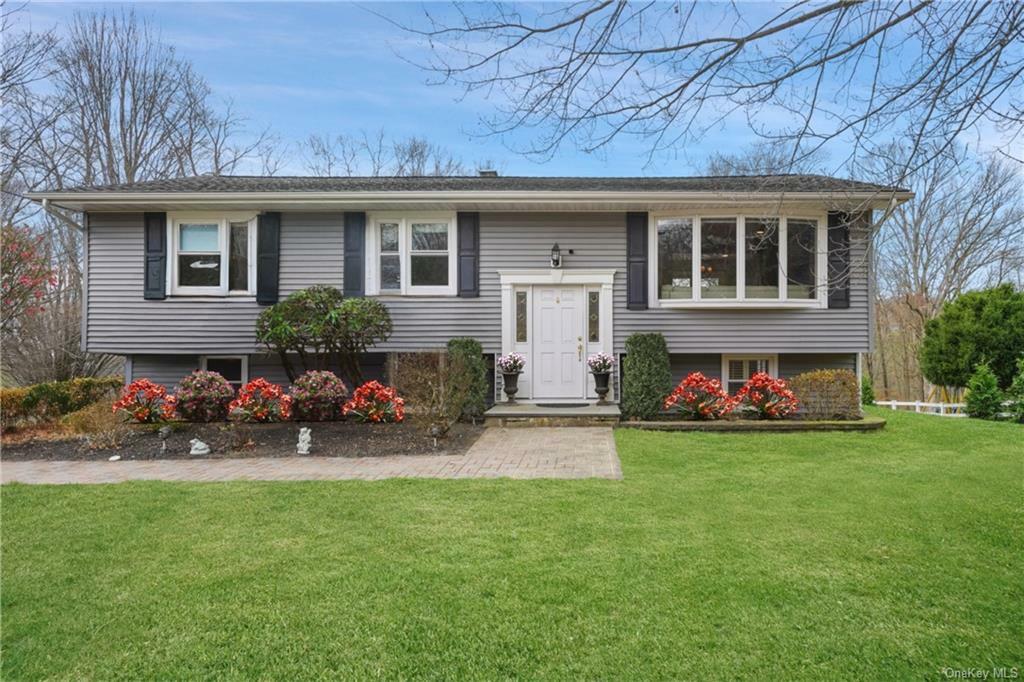 Property Photo:  14 Lakeview Road  NY 10512 