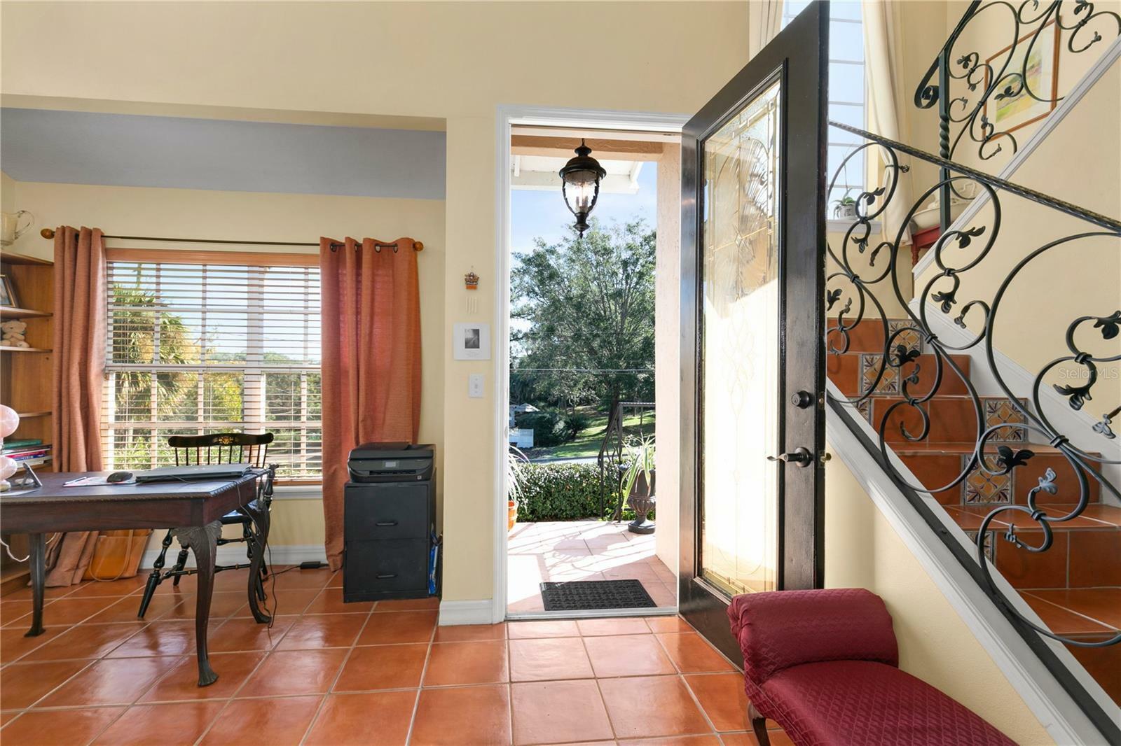 Property Photo:  1405 Hilltop Drive  FL 32757 