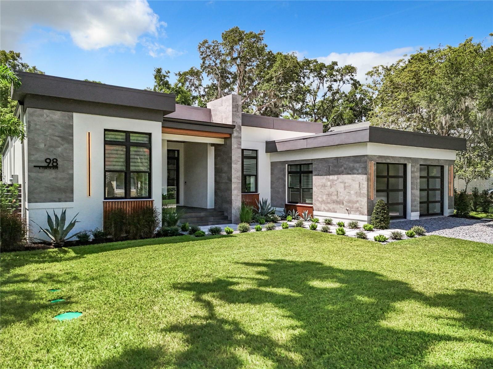 Property Photo: 98 E 10th Ave FL 34786