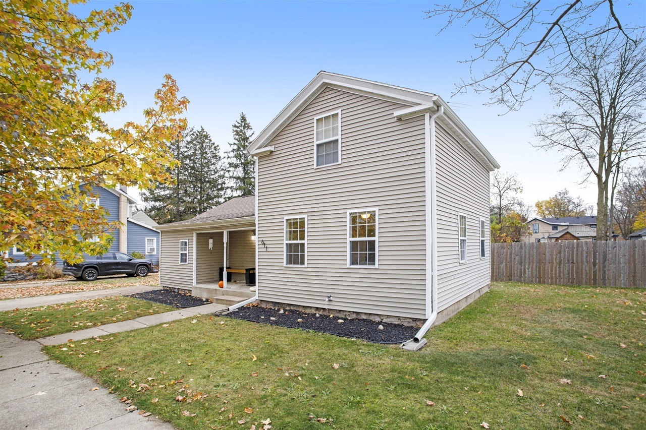 Property Photo:  611 East Street  MI 49093 