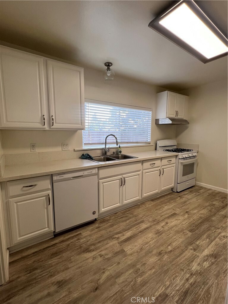 Property Photo:  1858 8th Avenue B  CA 91016 