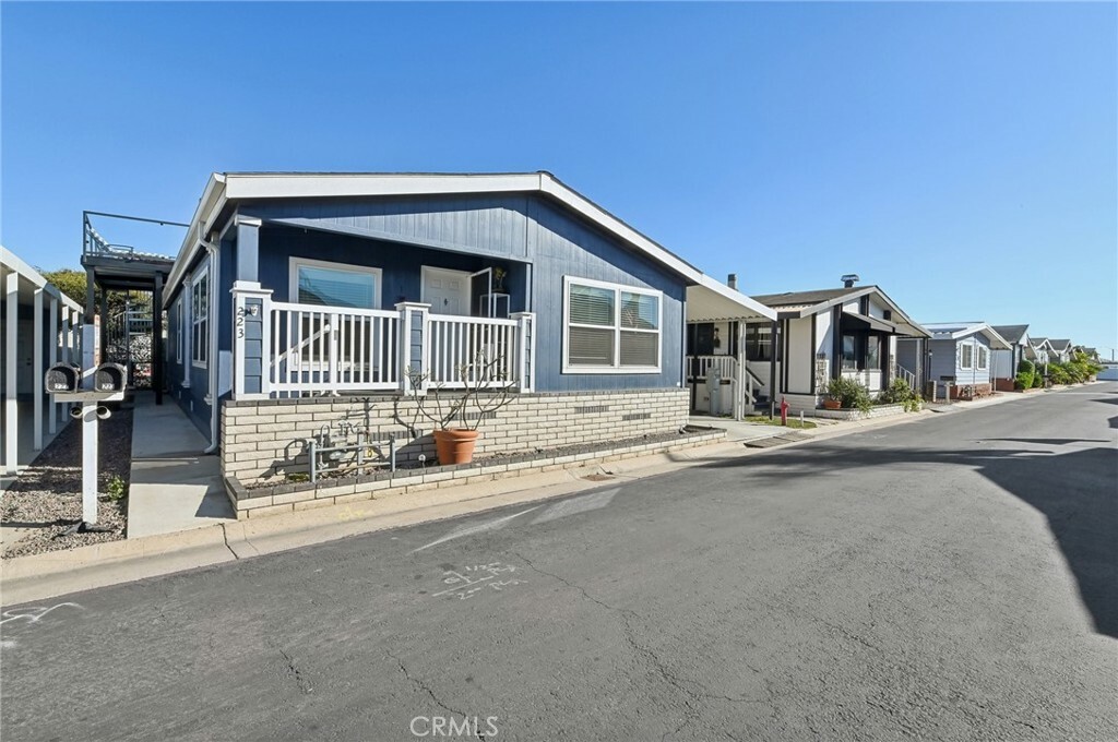 21851 Newland 223  Huntington Beach CA 92646 photo