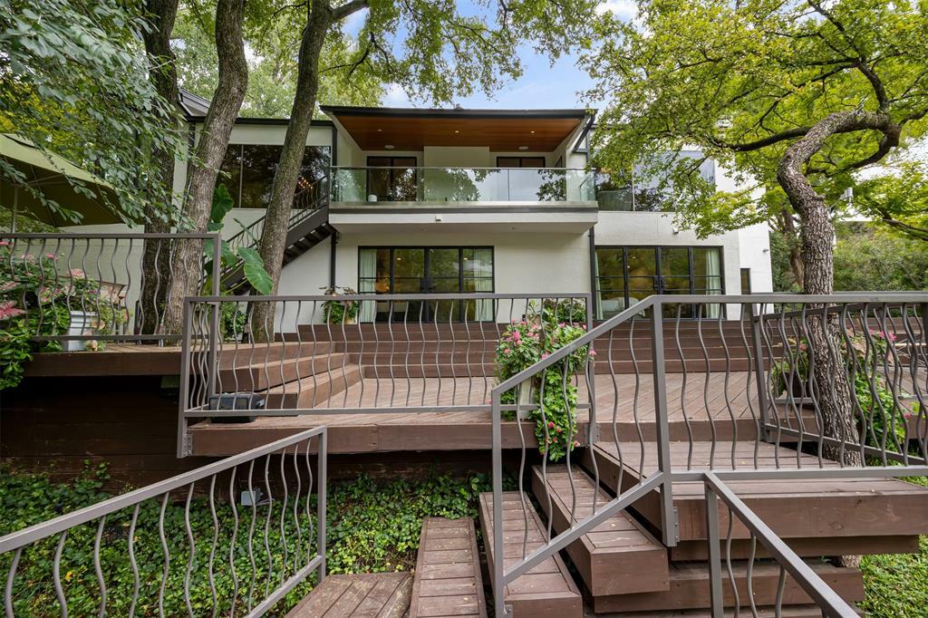 2103 Indian Creek Drive  Westover Hills TX 76107 photo