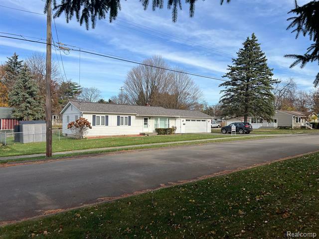 311 4th Street  Fenton MI 48430 photo