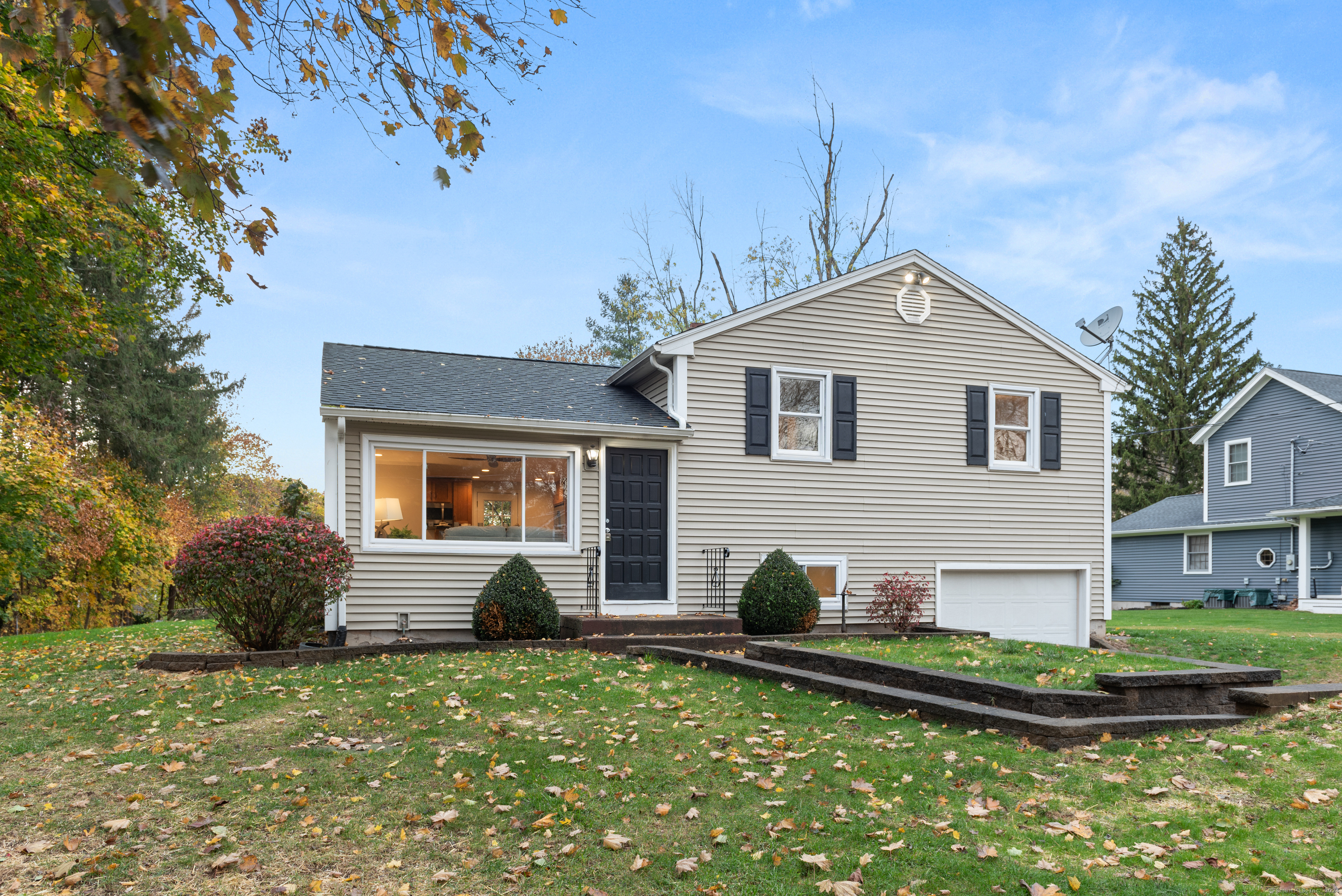 Property Photo:  118 Farmstead Drive  CT 06074 